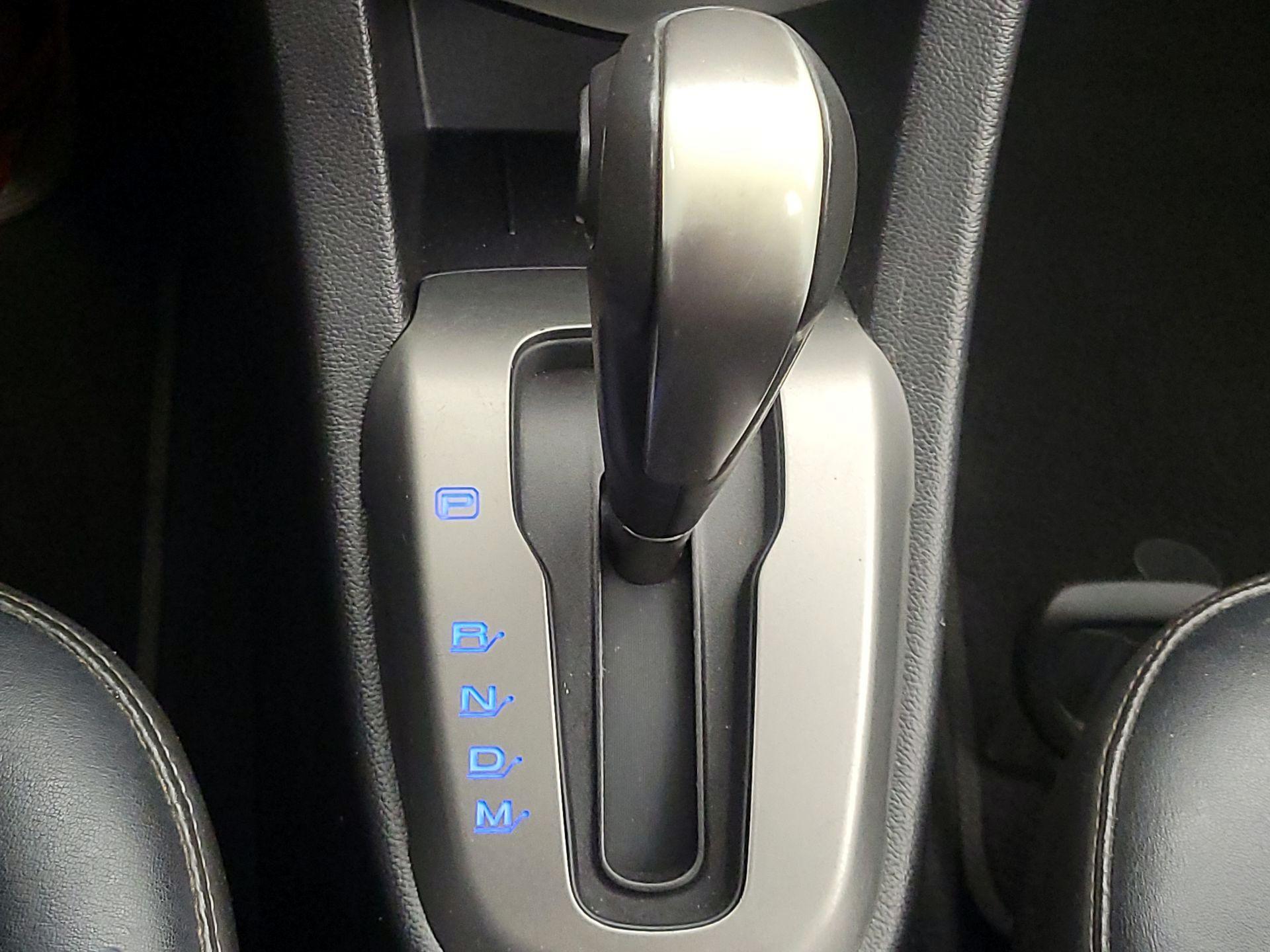 Thumbnail: 2015 Chevrolet Sonic - 17