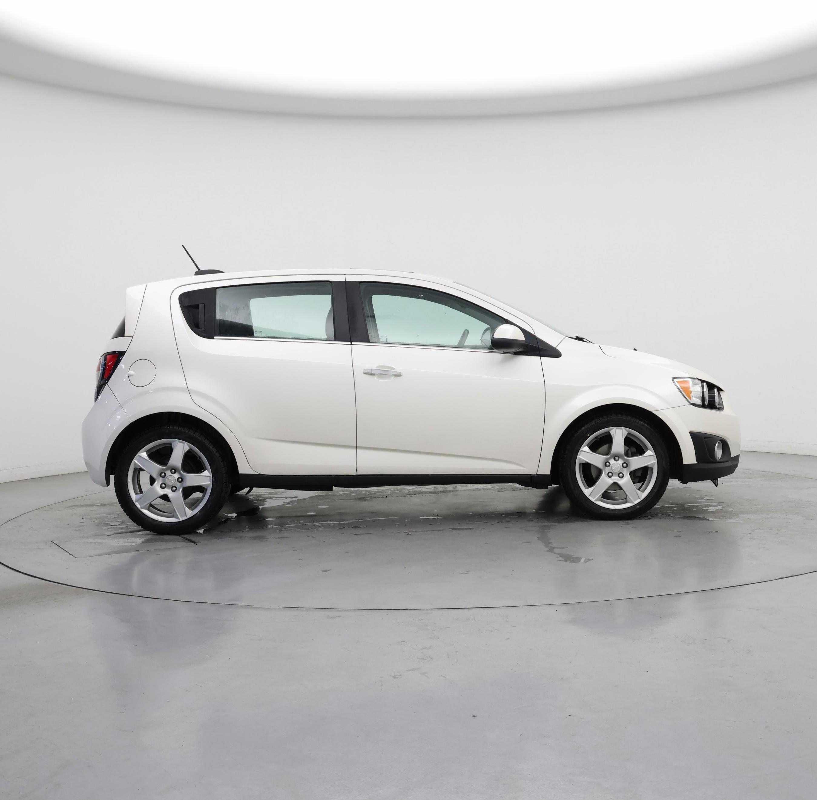 Thumbnail: 2015 Chevrolet Sonic - 7