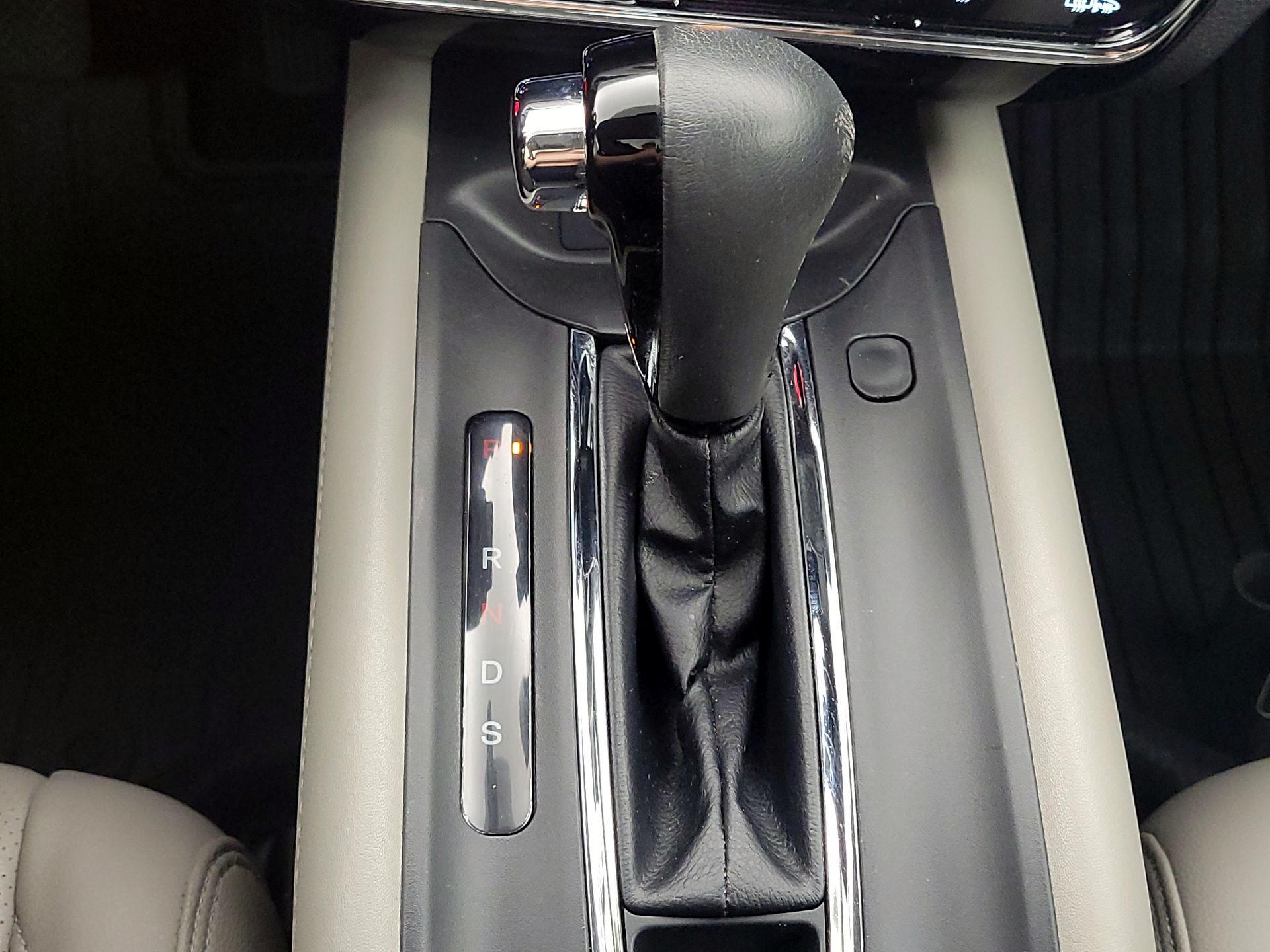 Thumbnail: 2019 Honda HR-V - 17