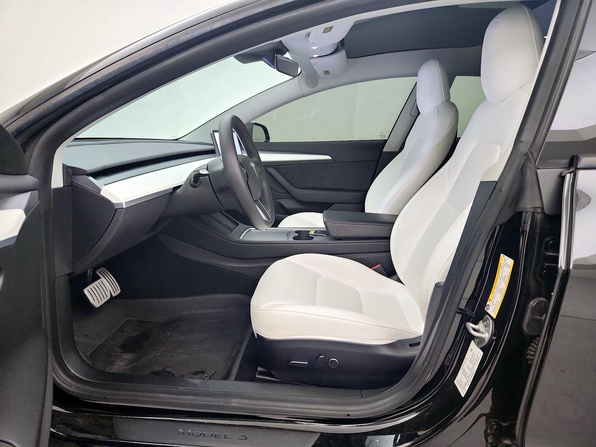 Thumbnail: 2022 Tesla Model 3 - 11