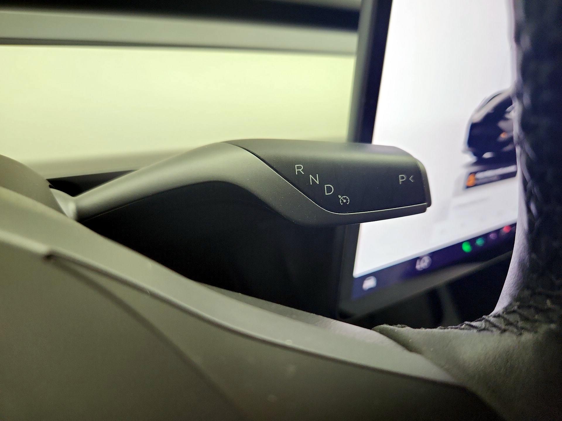 Thumbnail: 2022 Tesla Model 3 - 17