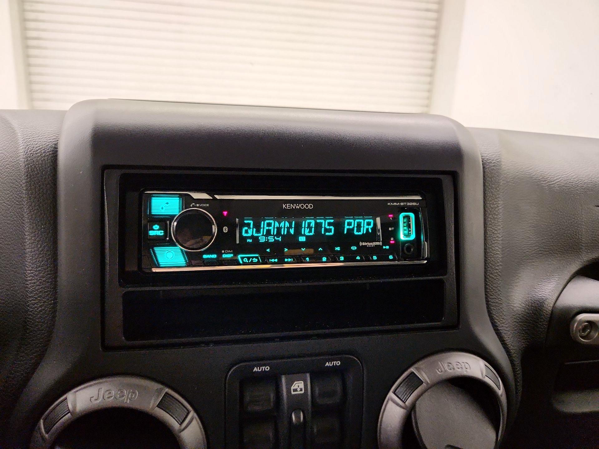 Thumbnail: 2018 Jeep Wrangler - 13