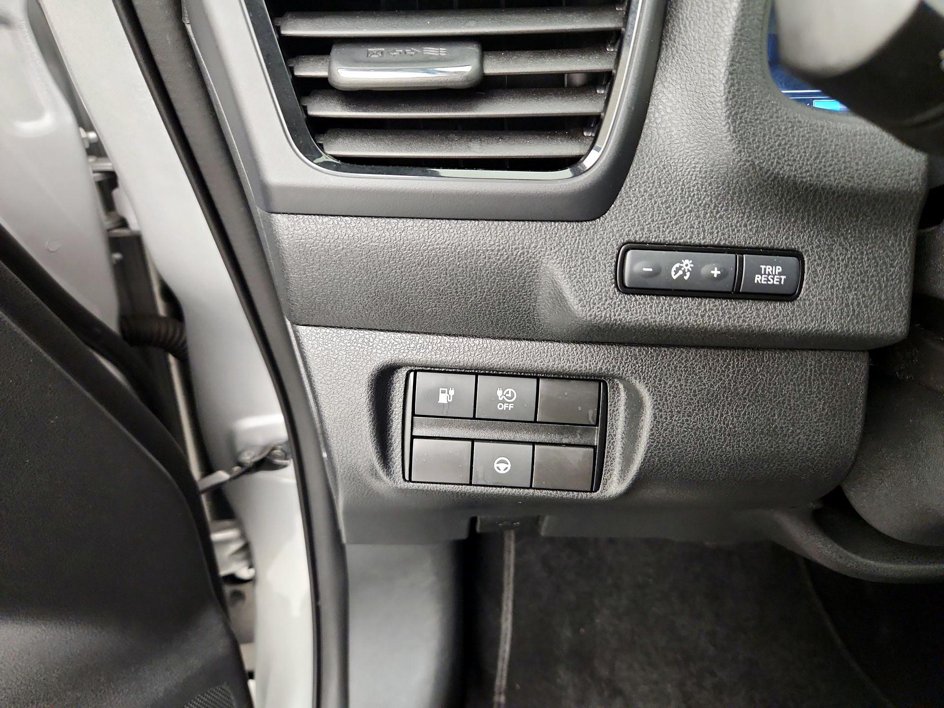 Thumbnail: 2018 Nissan Leaf - 13