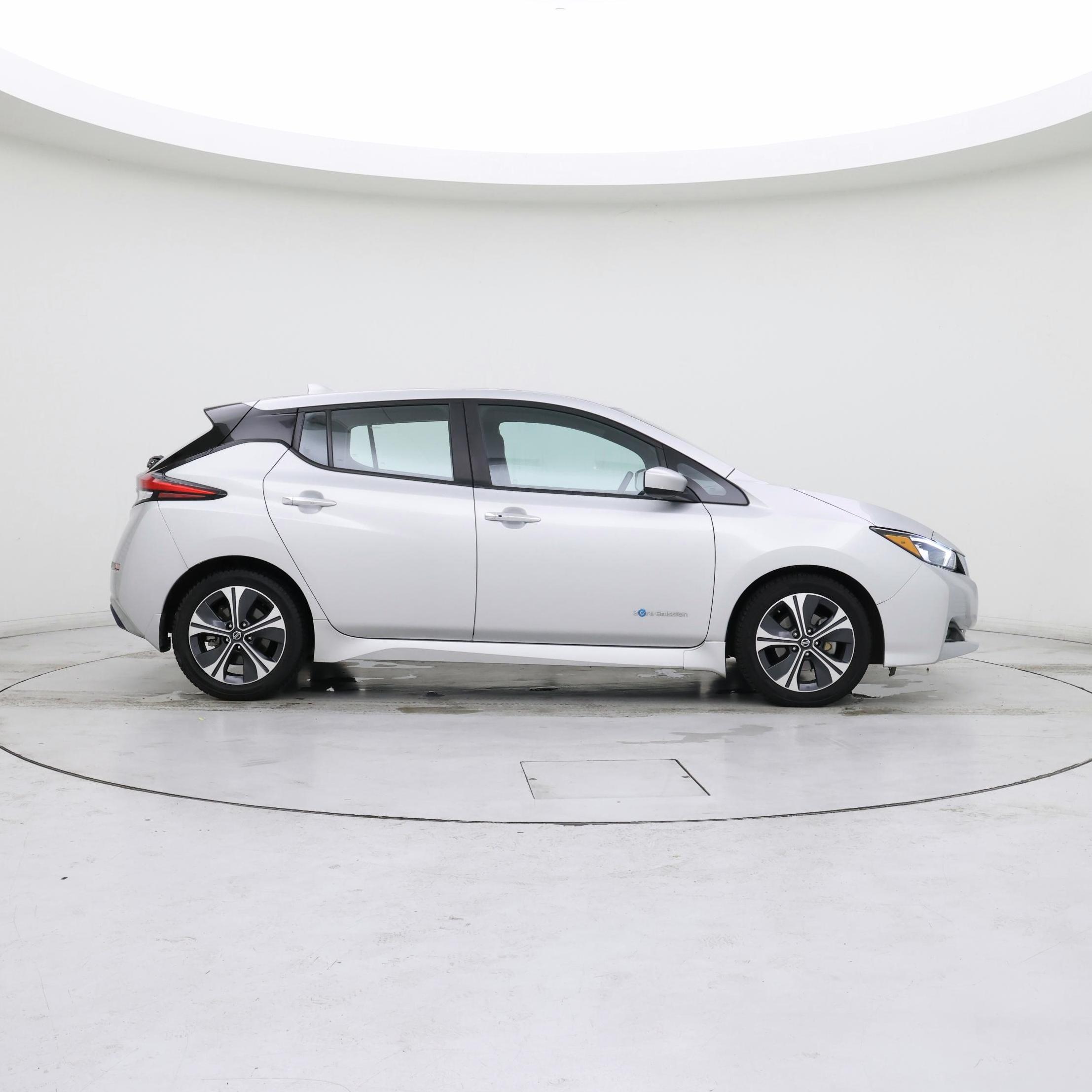 Thumbnail: 2018 Nissan Leaf - 7