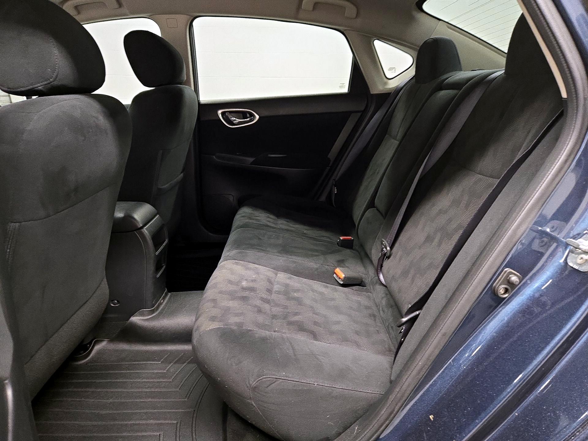 Thumbnail: 2013 Nissan Sentra - 20