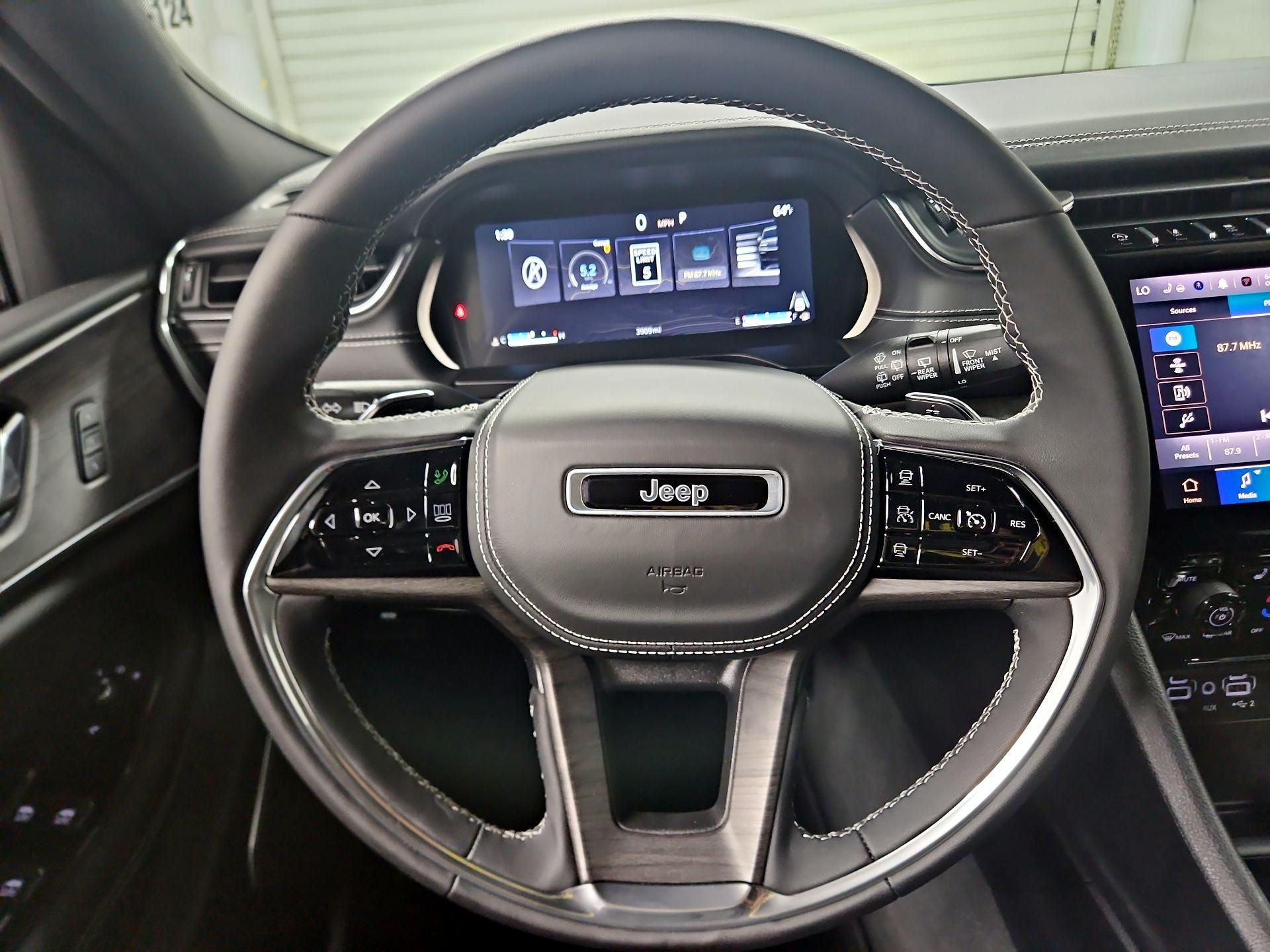 Thumbnail: 2024 Jeep Grand Cherokee L - 10