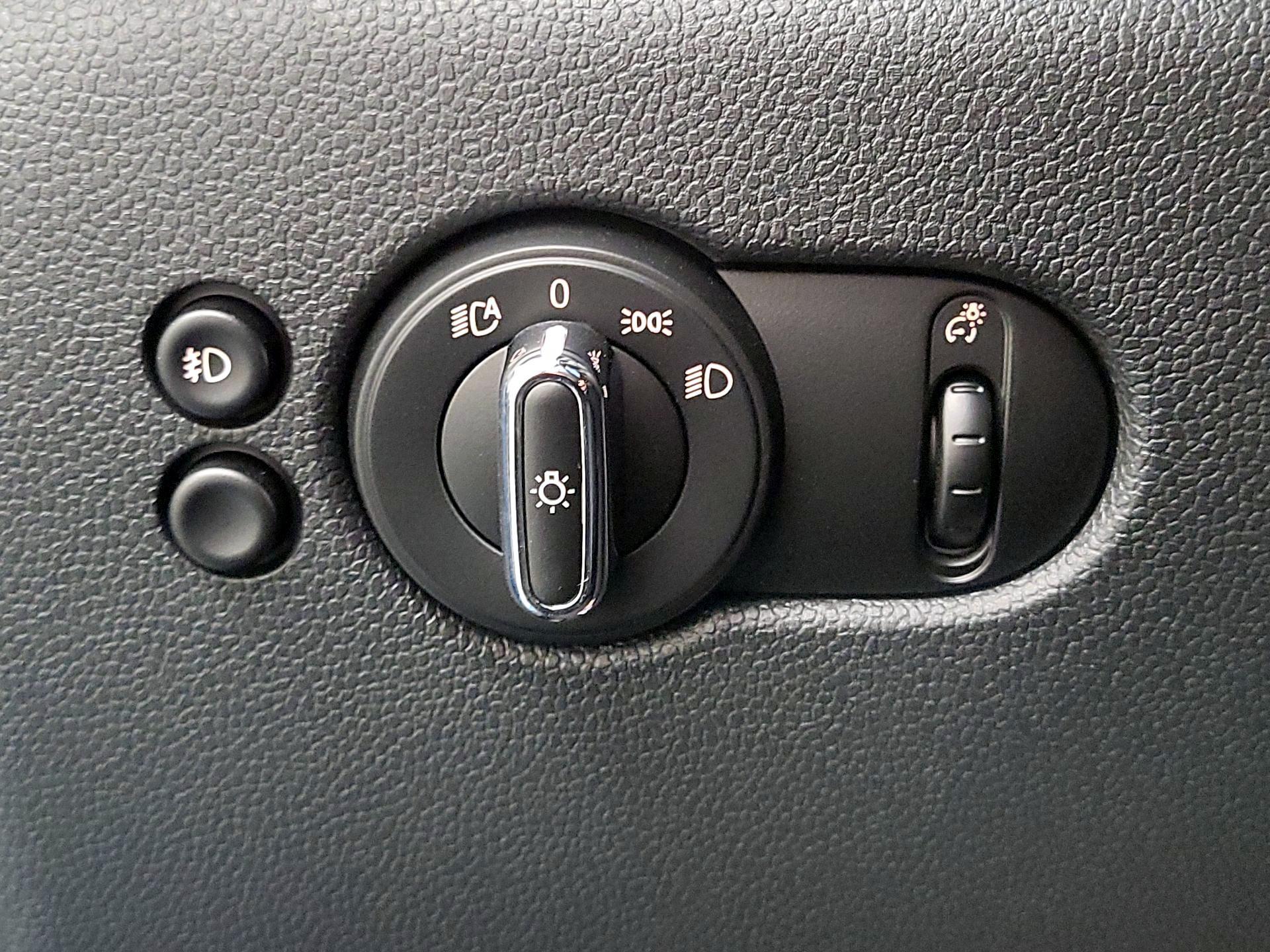 Thumbnail: 2019 MINI Cooper Hardtop - 13