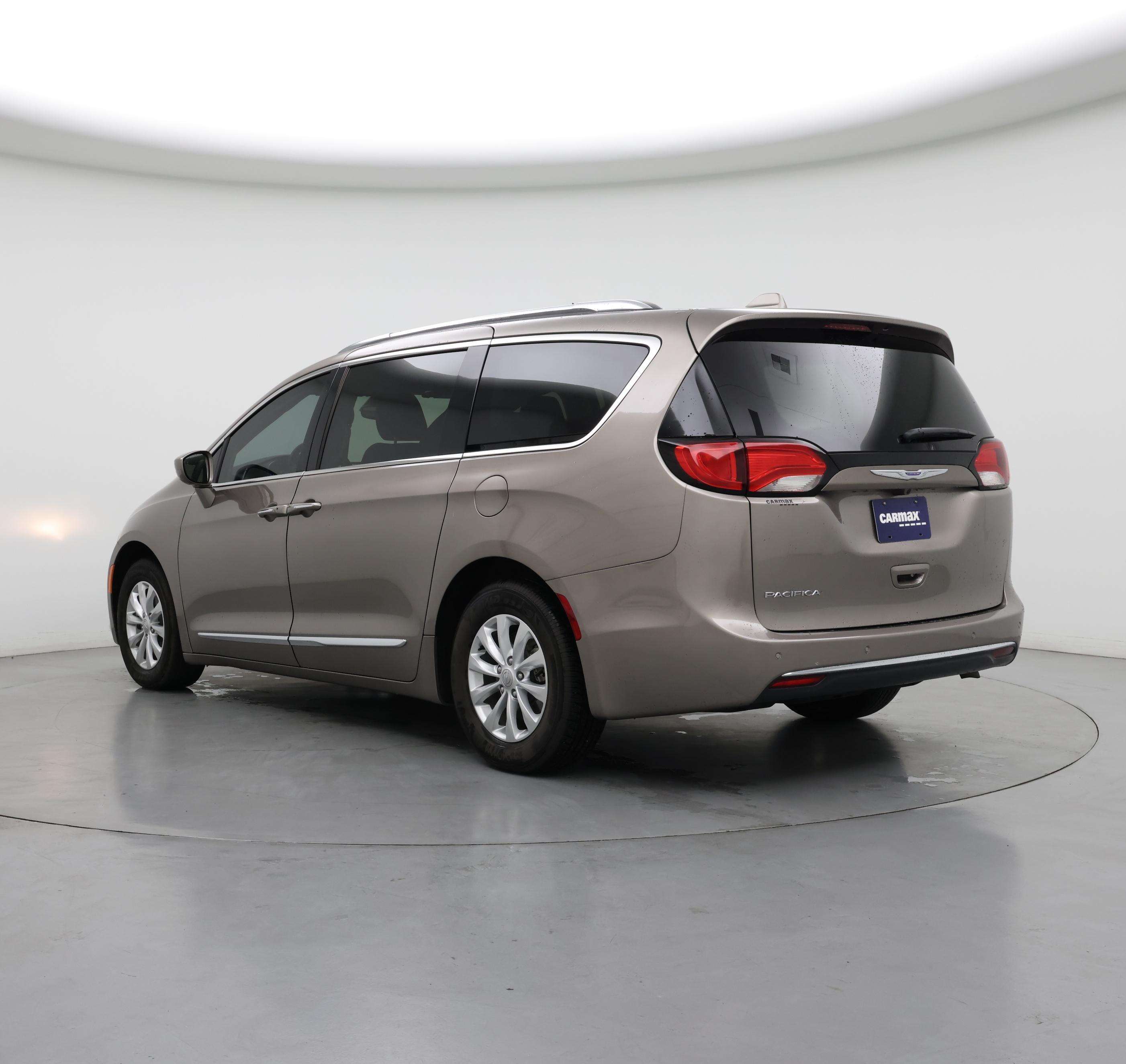 Thumbnail: 2018 Chrysler Pacifica - 2