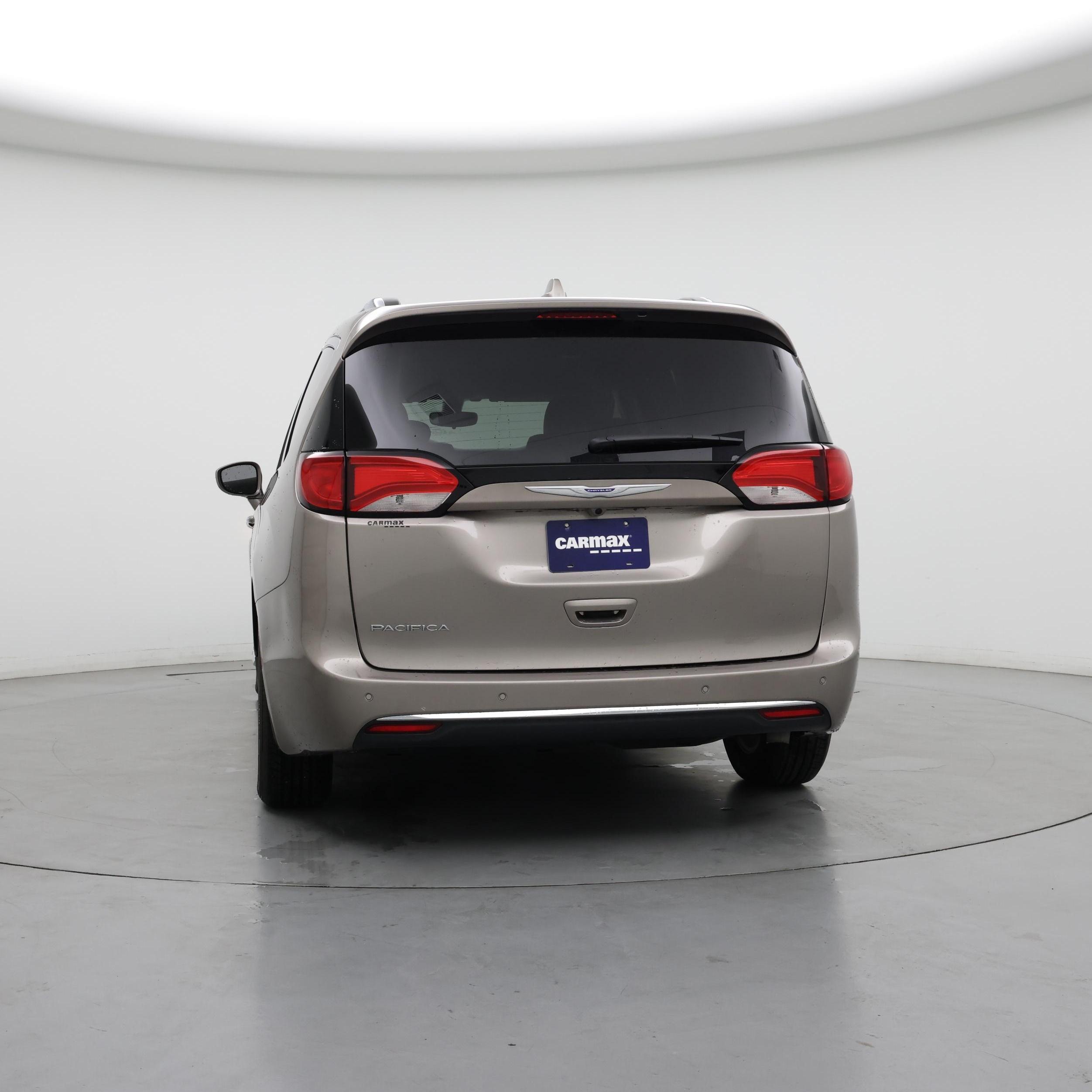 Thumbnail: 2018 Chrysler Pacifica - 6