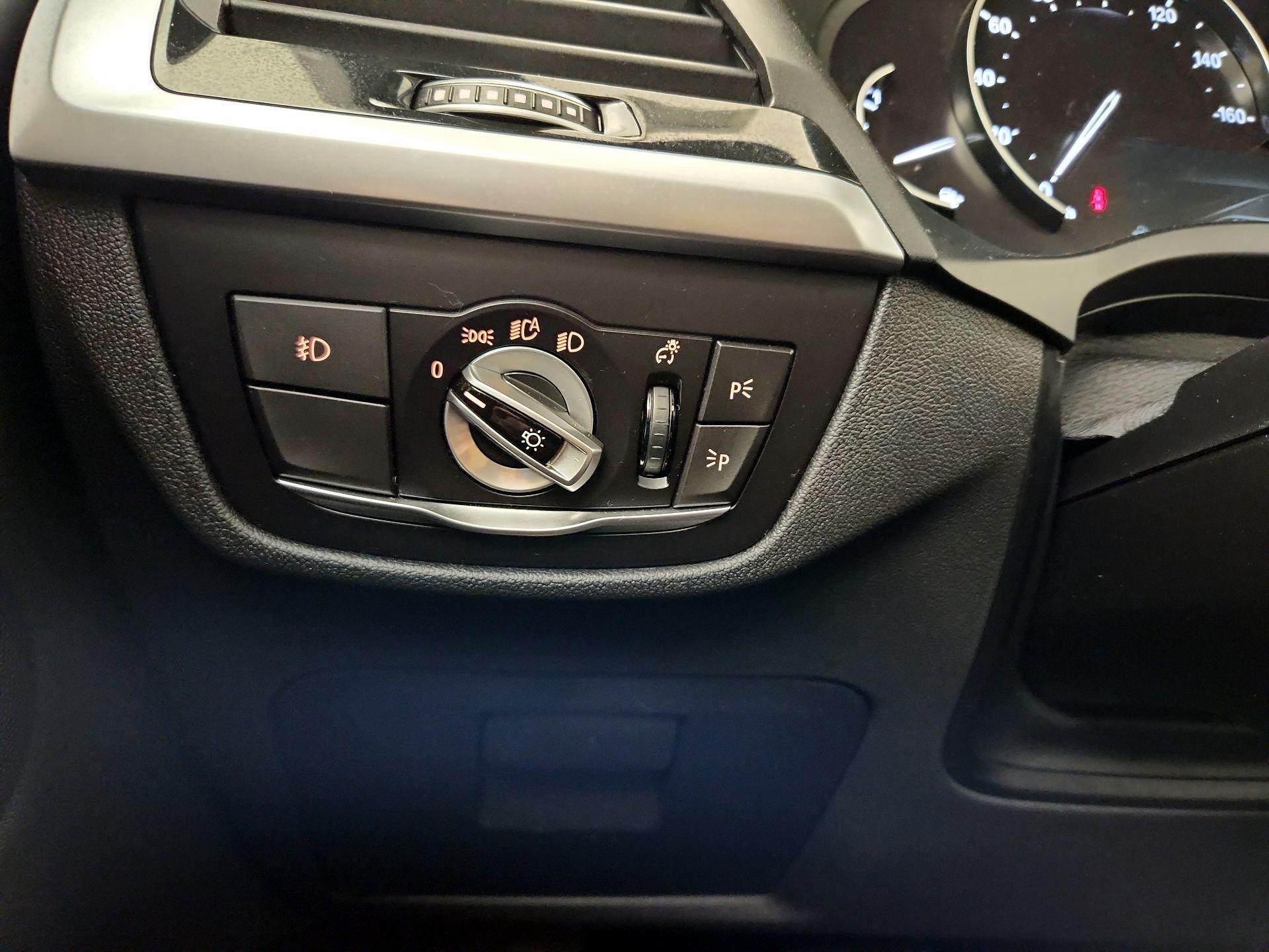 Thumbnail: 2019 BMW X3 - 13