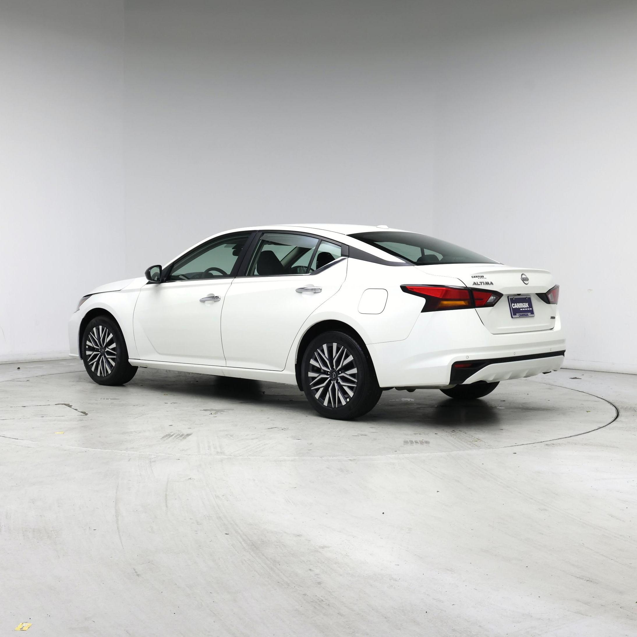 Thumbnail: 2025 Nissan Altima - 2
