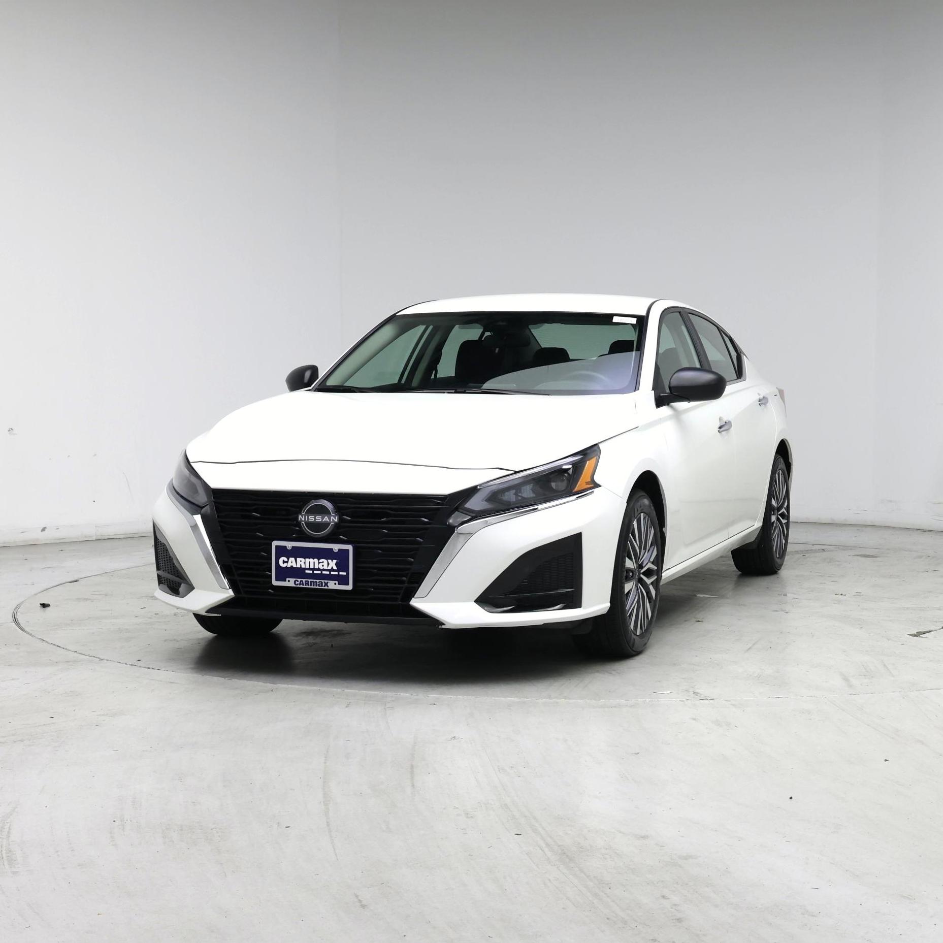 Thumbnail: 2025 Nissan Altima - 4