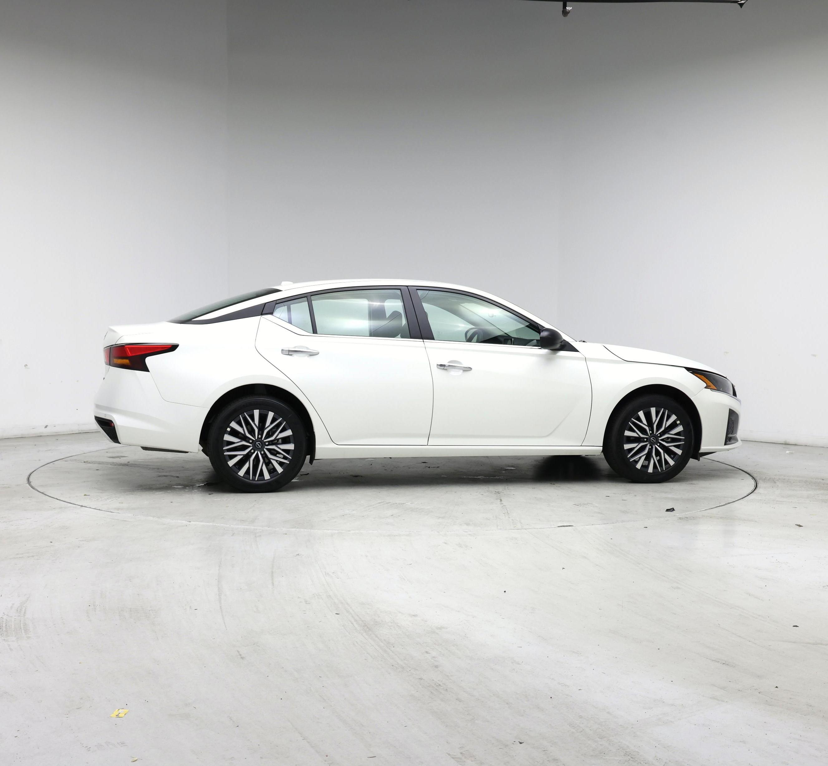 Thumbnail: 2025 Nissan Altima - 7