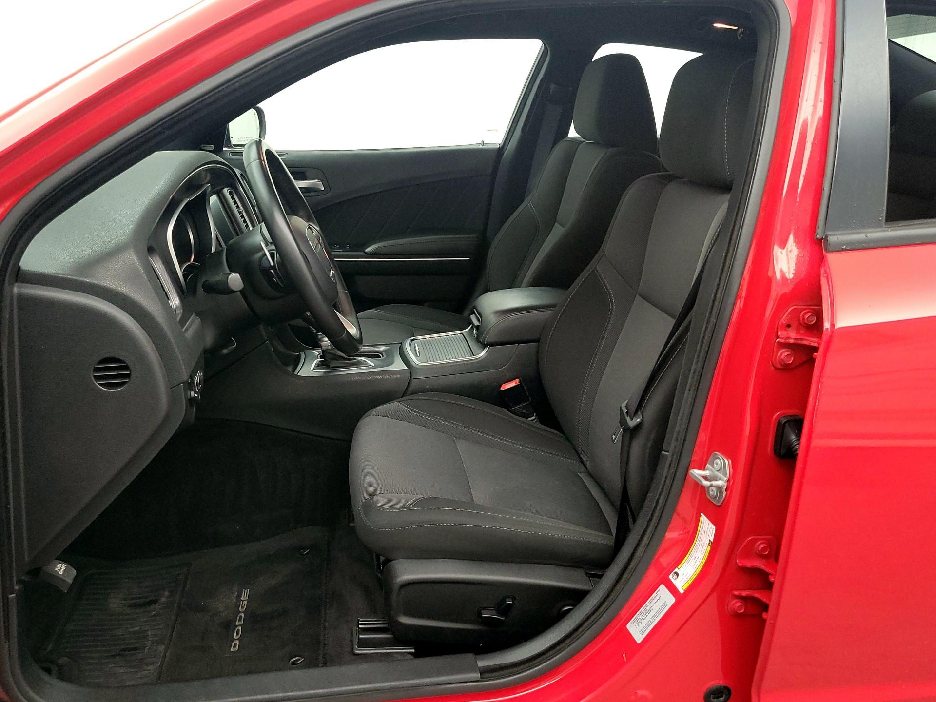 Thumbnail: 2016 Dodge Charger - 11