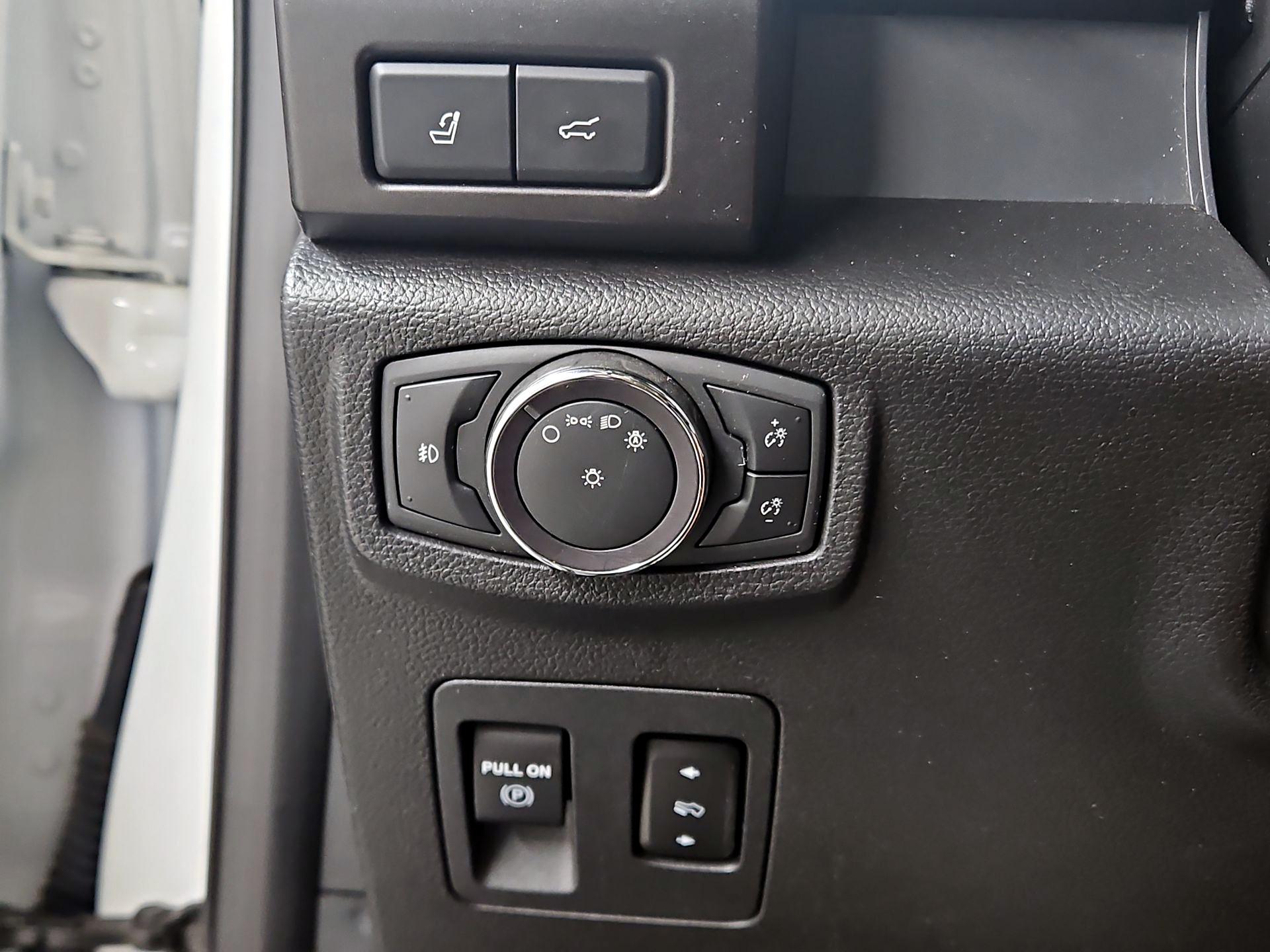 Thumbnail: 2020 Ford Expedition - 13