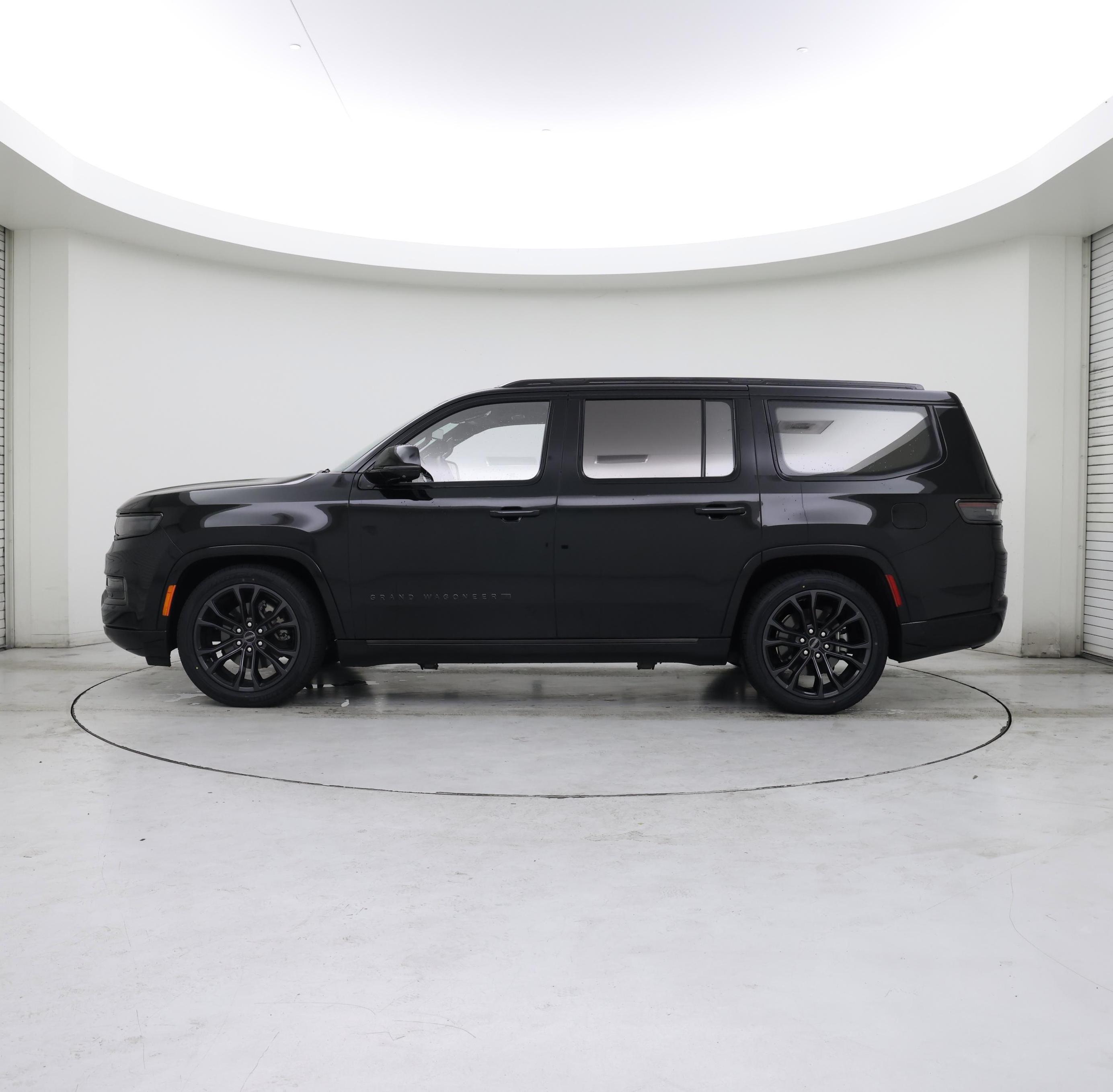 Thumbnail: 2023 Jeep Grand Wagoneer - 3