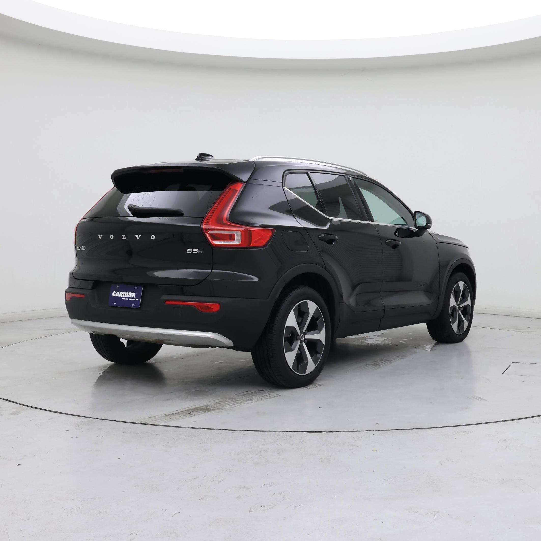 Thumbnail: 2025 Volvo XC40 - 8