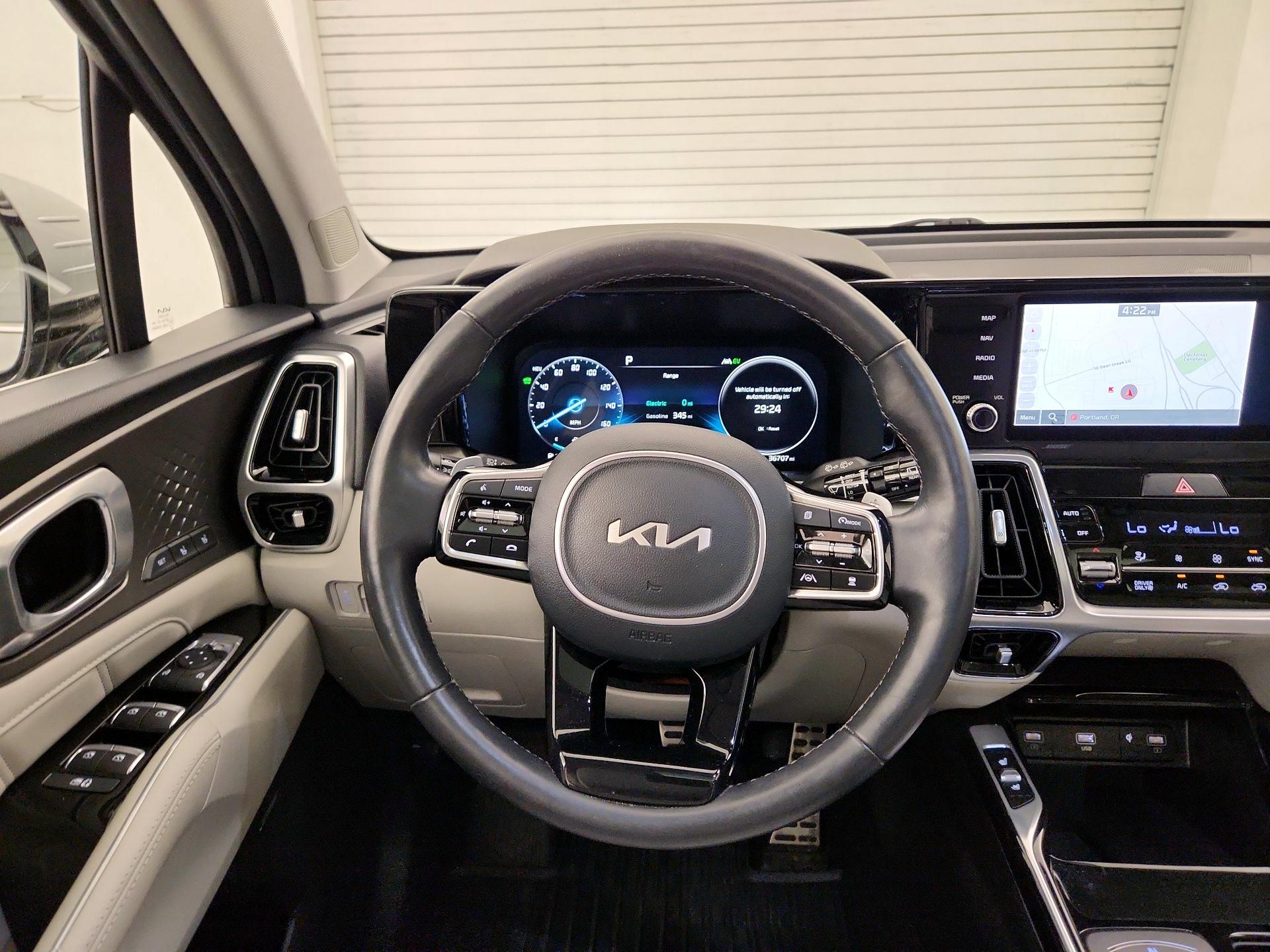 Thumbnail: 2023 Kia Sorento - 10