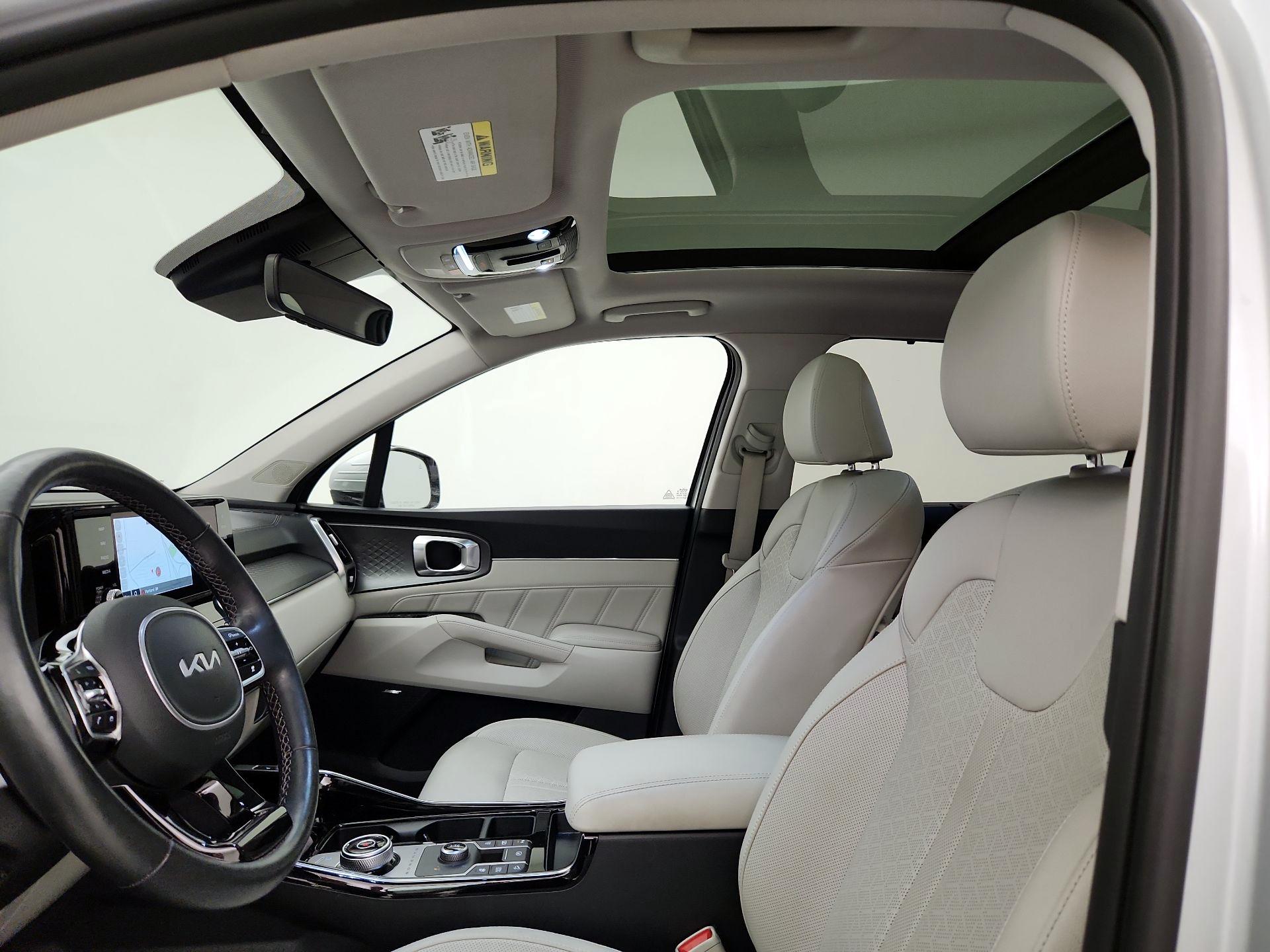 Thumbnail: 2023 Kia Sorento - 20