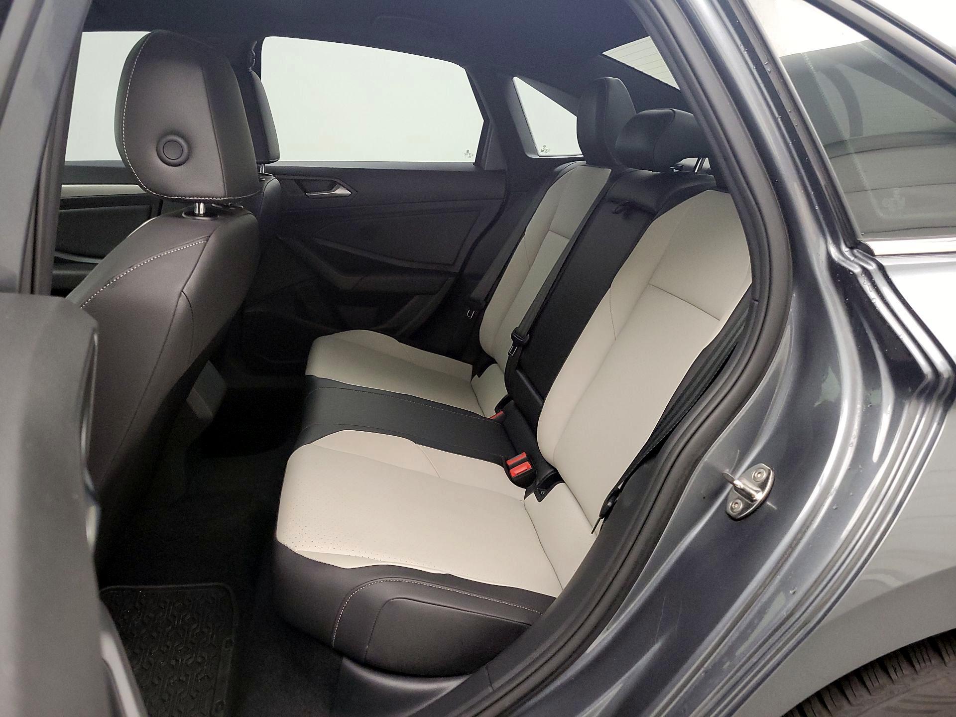 Thumbnail: 2019 Volkswagen Jetta - 20