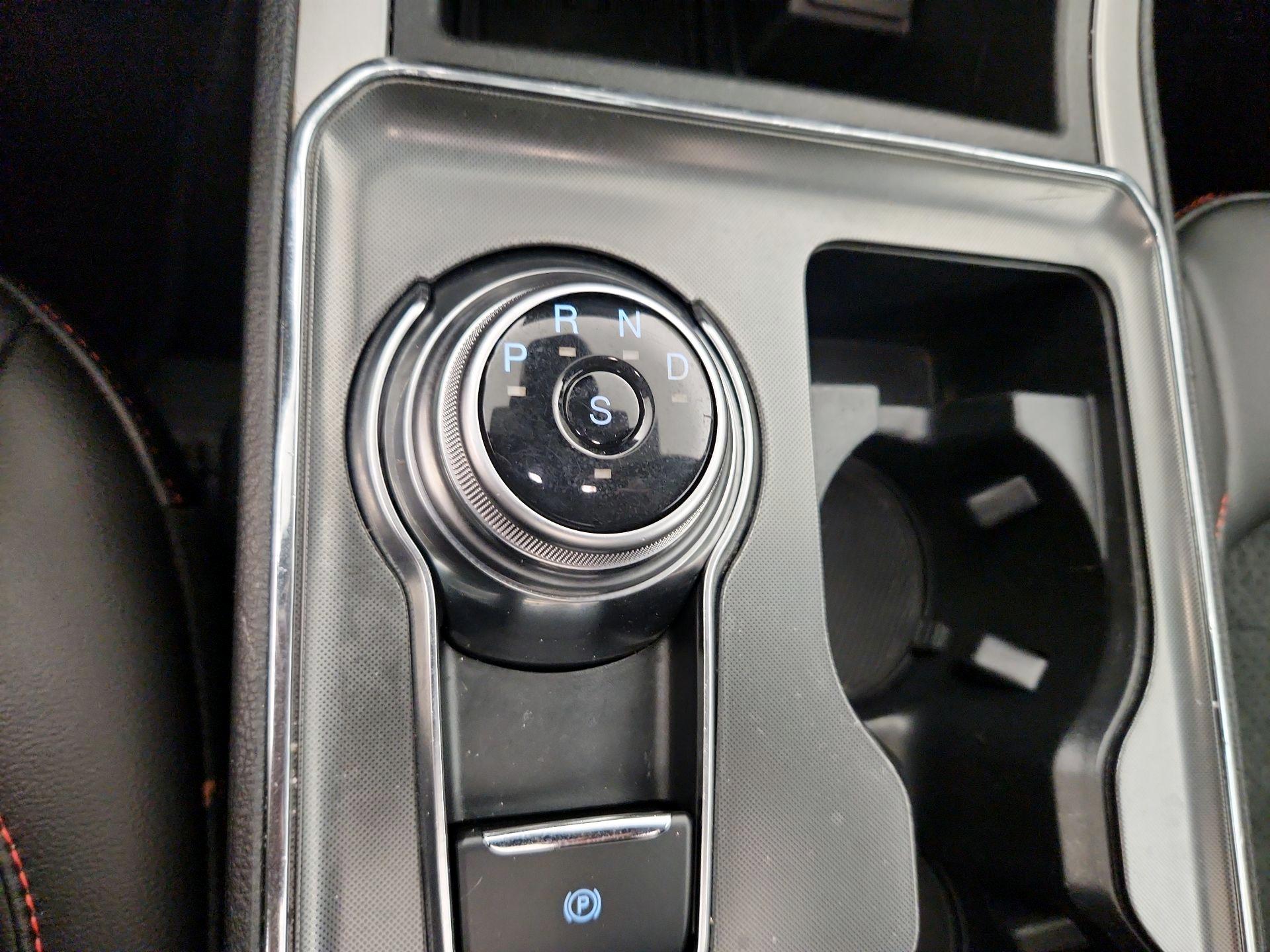 Thumbnail: 2022 Ford Edge - 17
