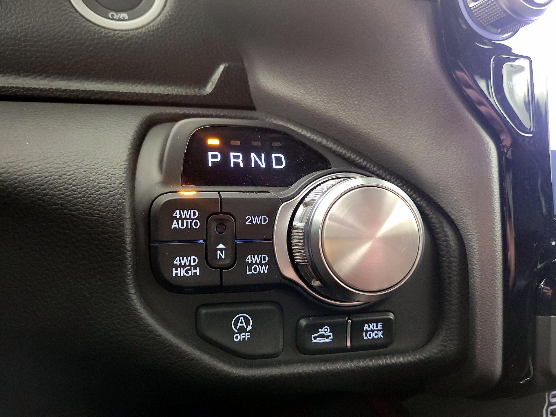 Thumbnail: 2025 RAM 1500 - 18