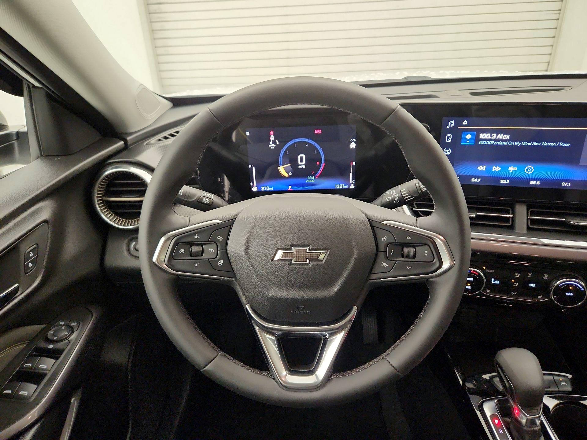 Thumbnail: 2025 Chevrolet Trax - 10