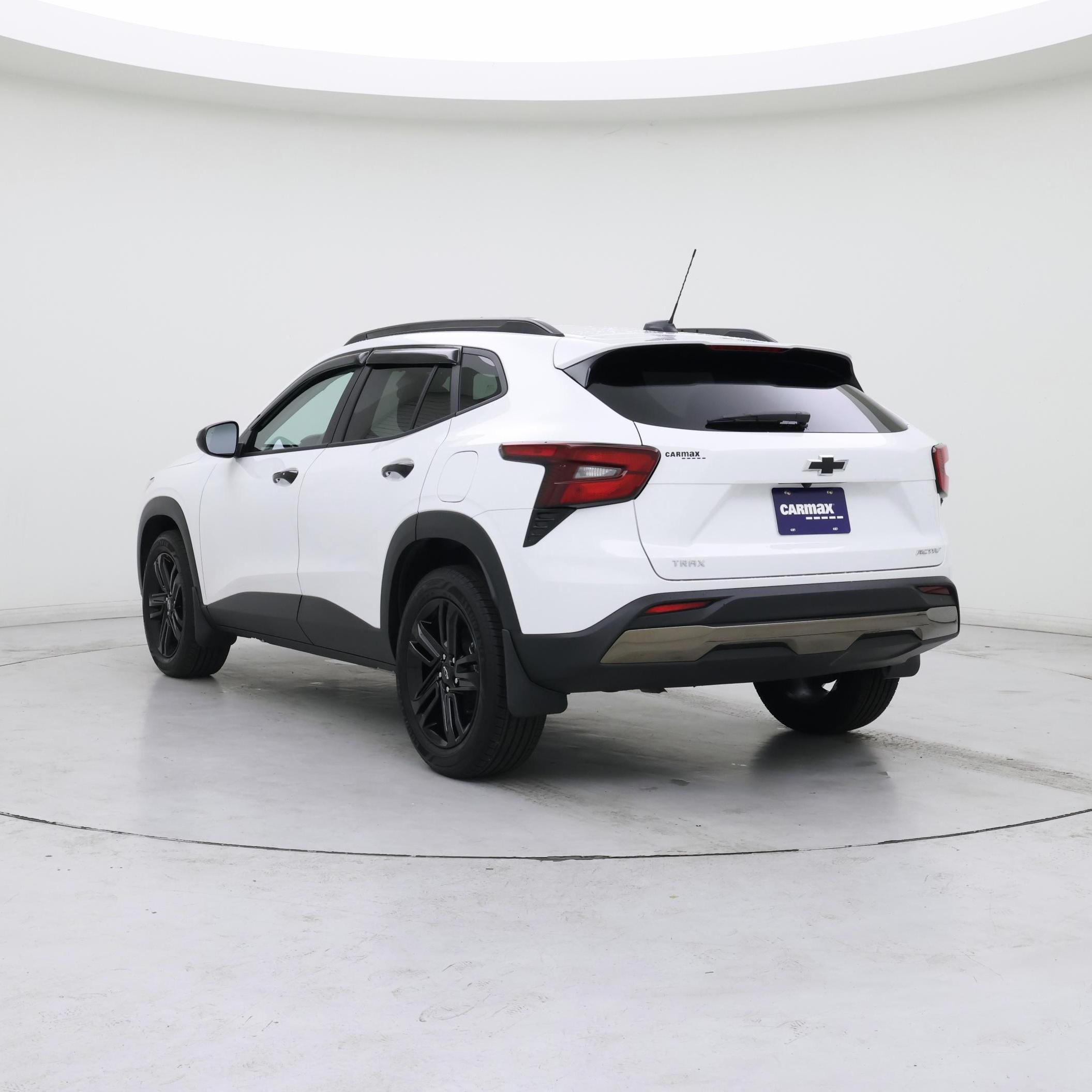 Thumbnail: 2025 Chevrolet Trax - 2