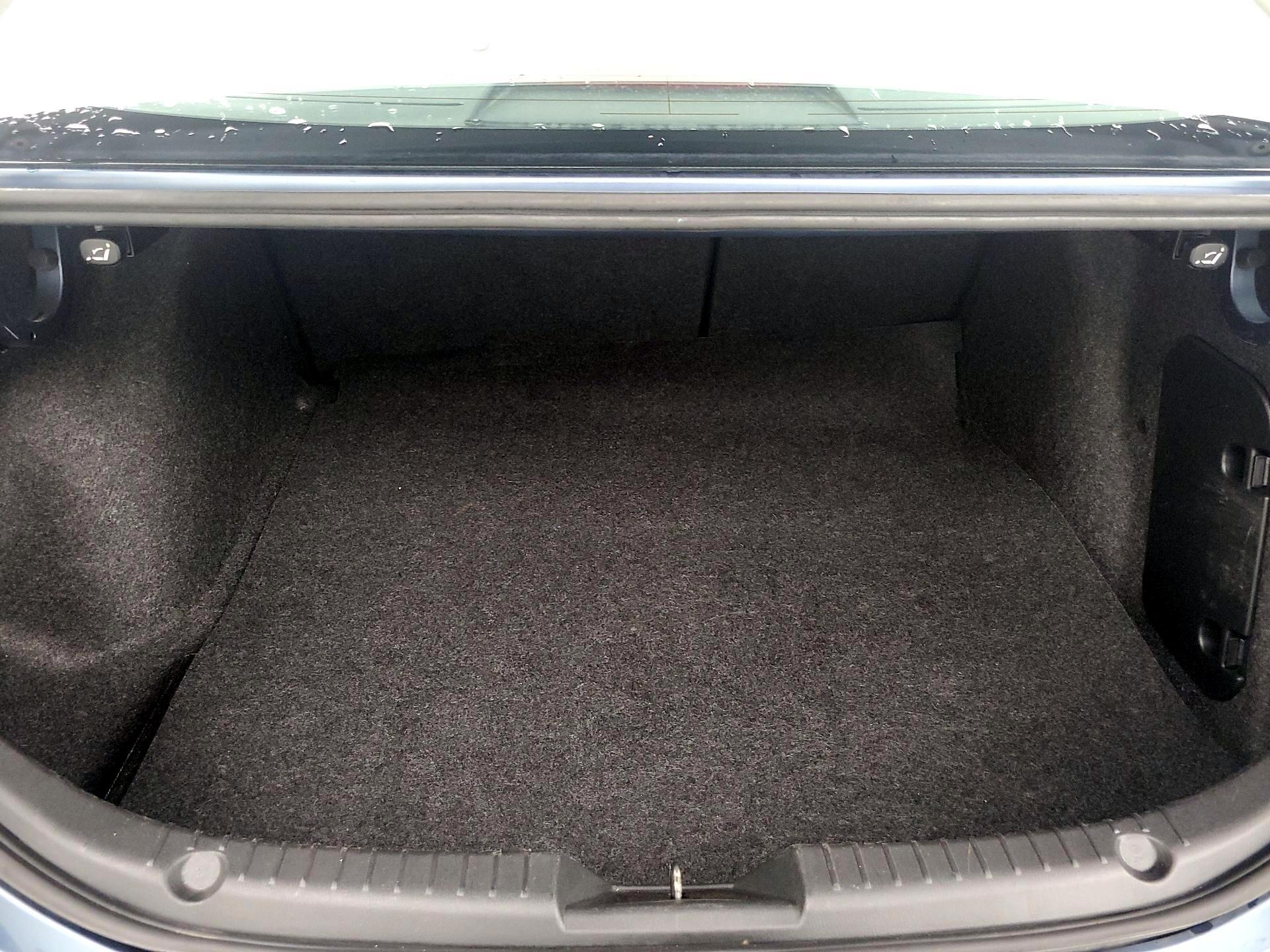 Thumbnail: 2015 Mazda Mazda3 - 20