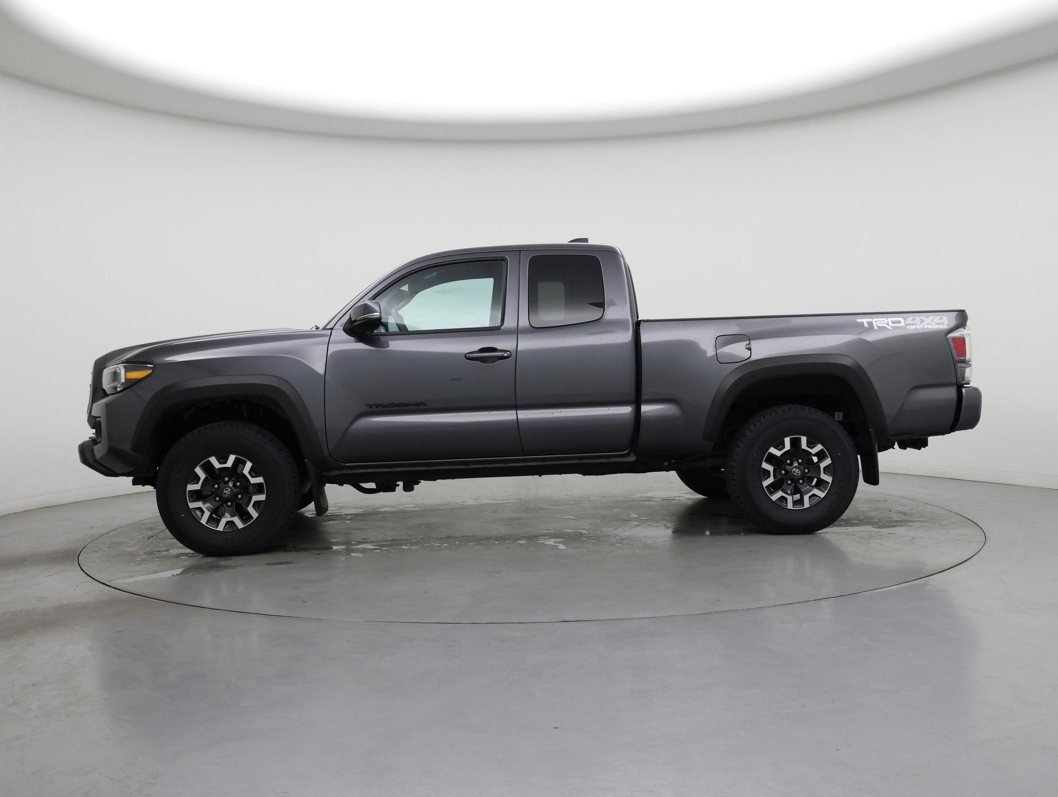 Thumbnail: 2021 Toyota Tacoma - 3