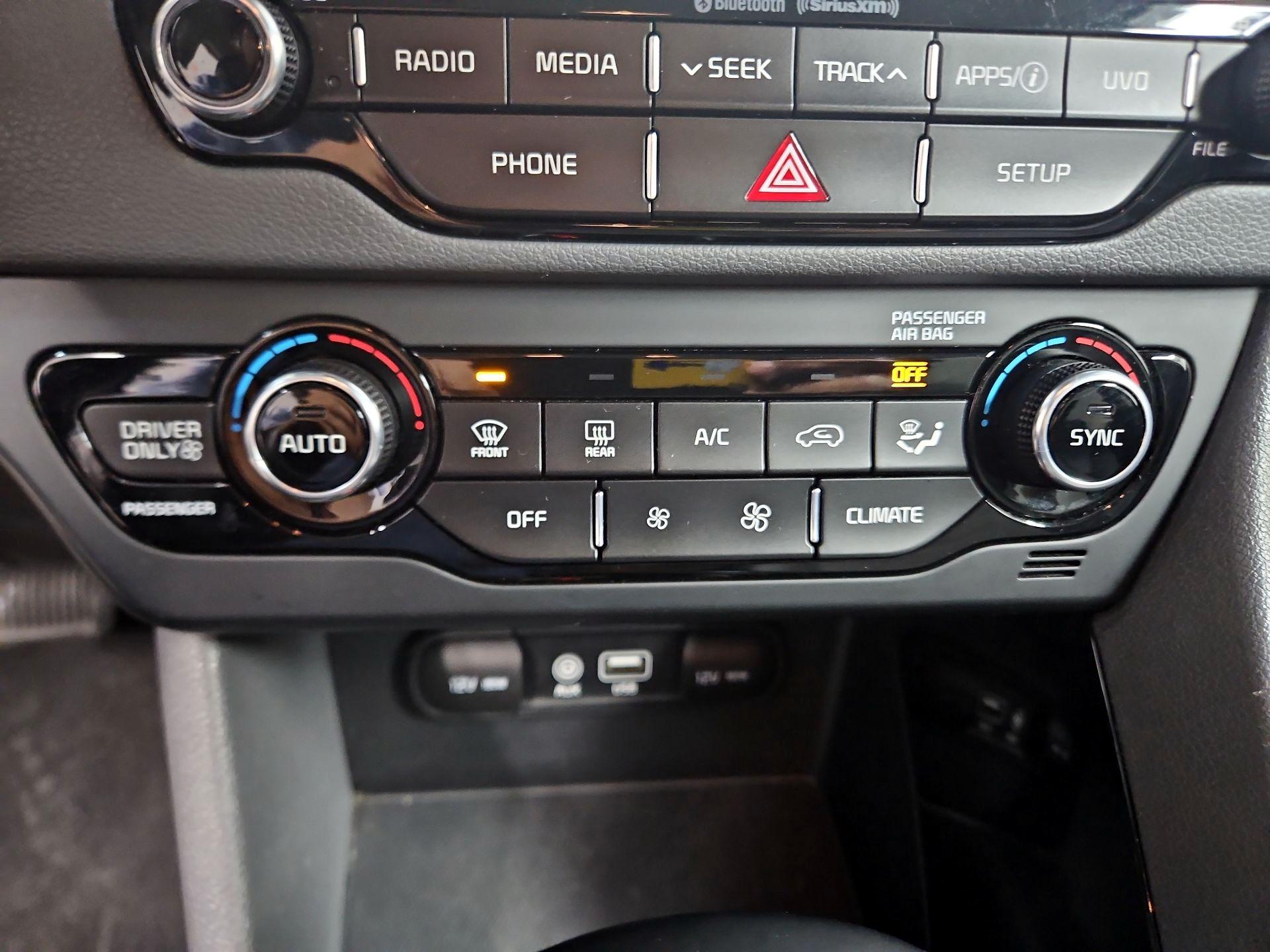 Thumbnail: 2019 Kia Niro - 16