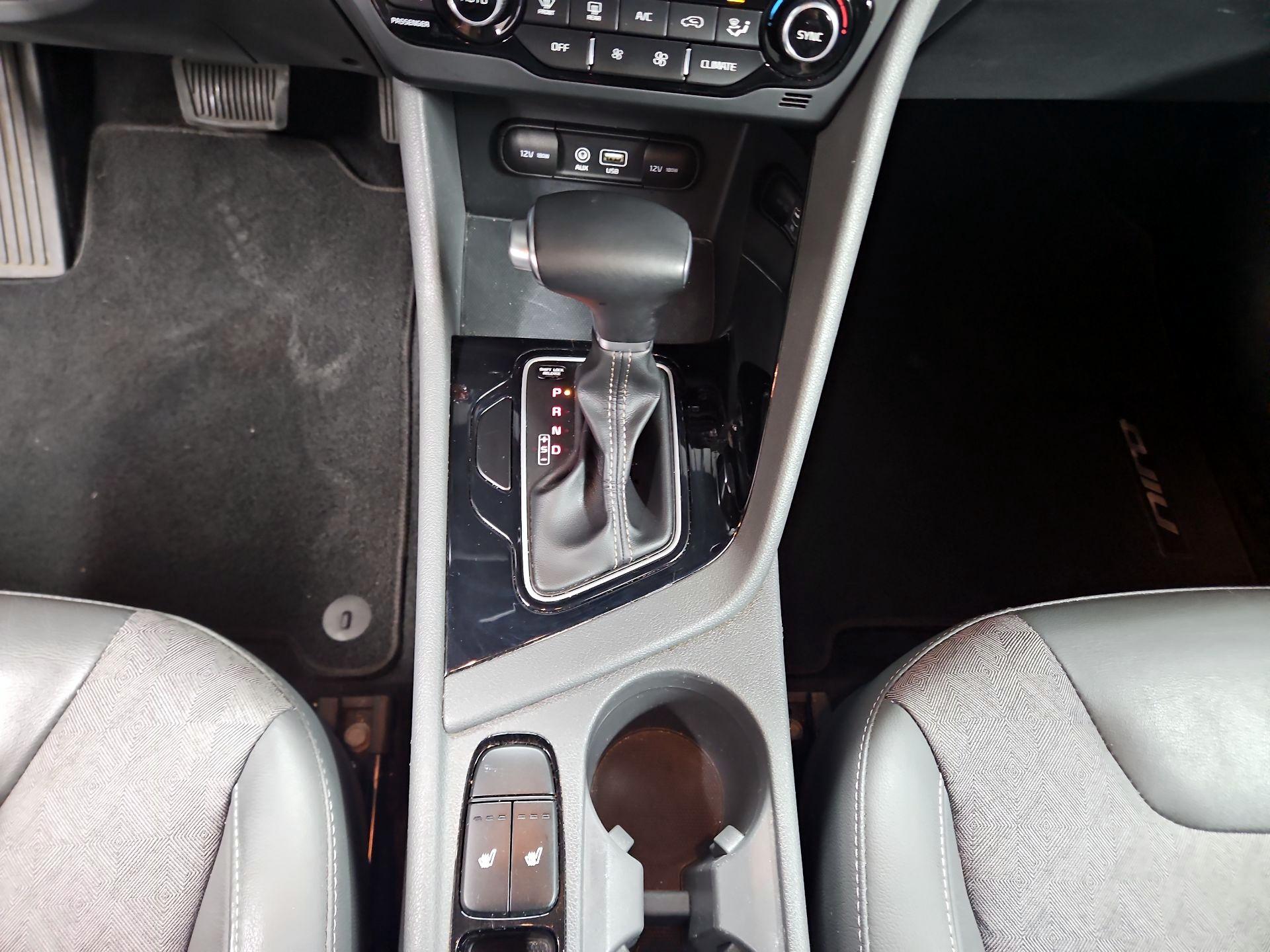 Thumbnail: 2019 Kia Niro - 17