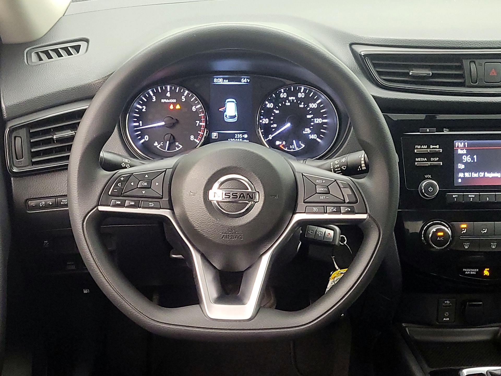 Thumbnail: 2017 Nissan Rogue - 10