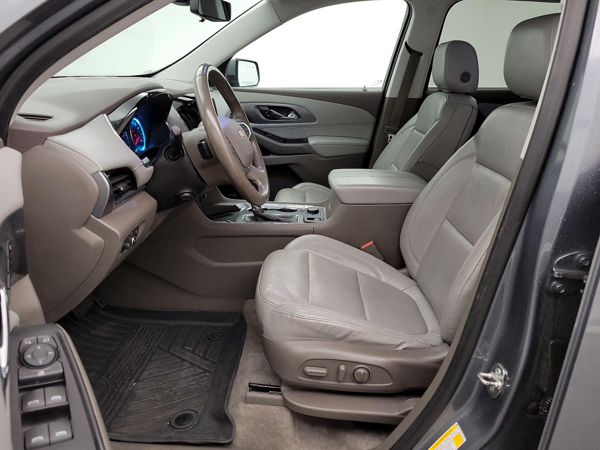 Thumbnail: 2018 Chevrolet Traverse - 11