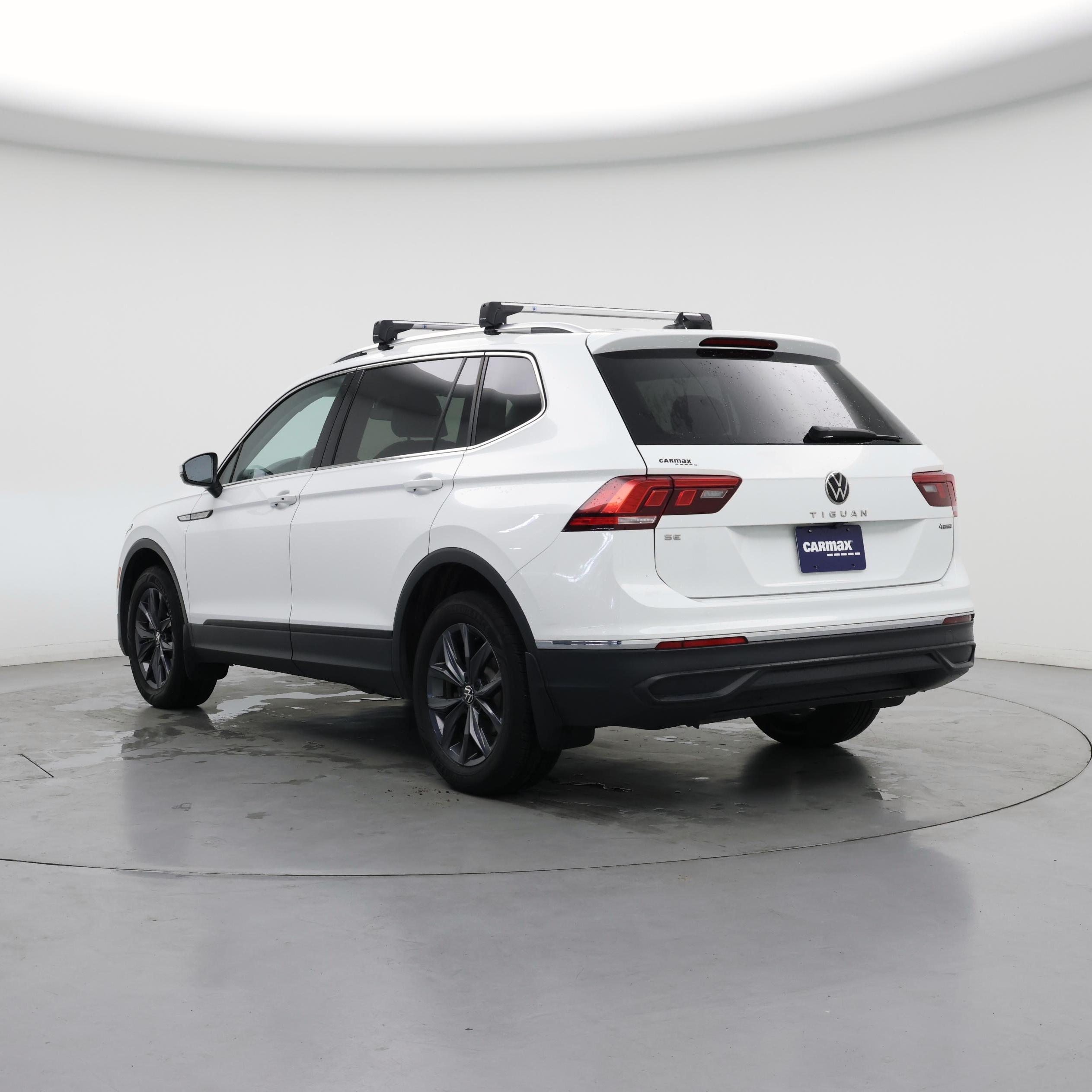 Thumbnail: 2022 Volkswagen Tiguan - 2