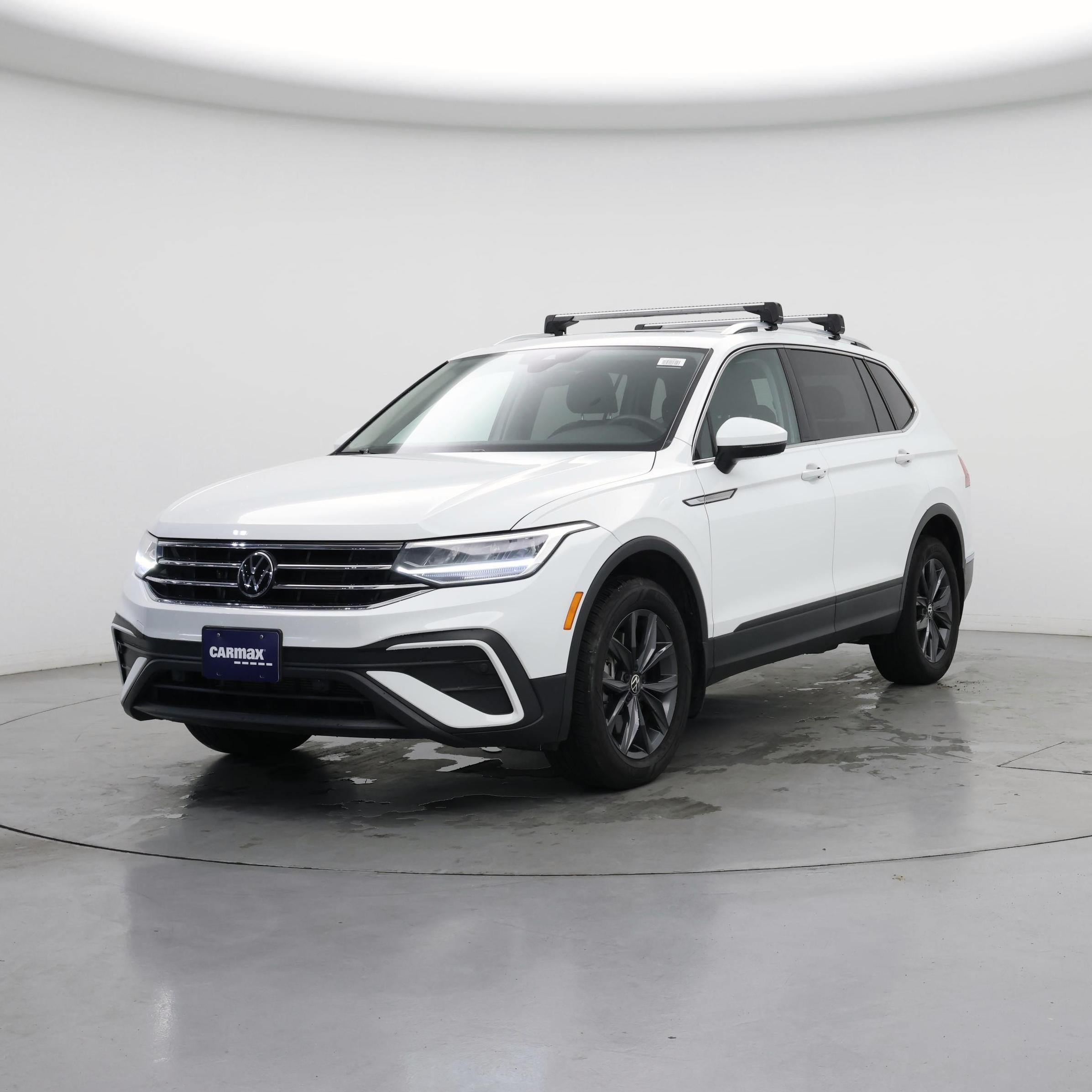 Thumbnail: 2022 Volkswagen Tiguan - 4