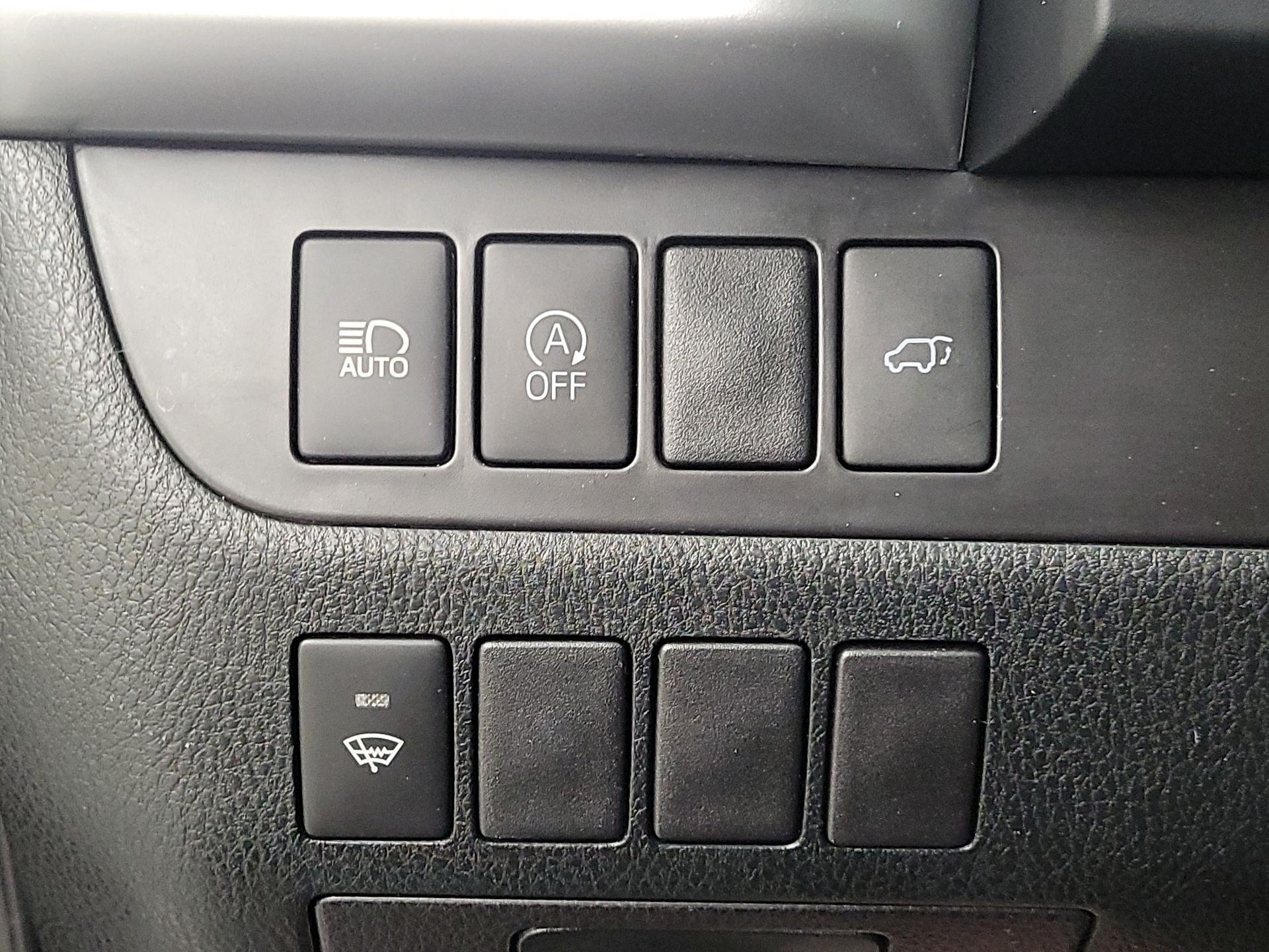 Thumbnail: 2018 Toyota Highlander - 13
