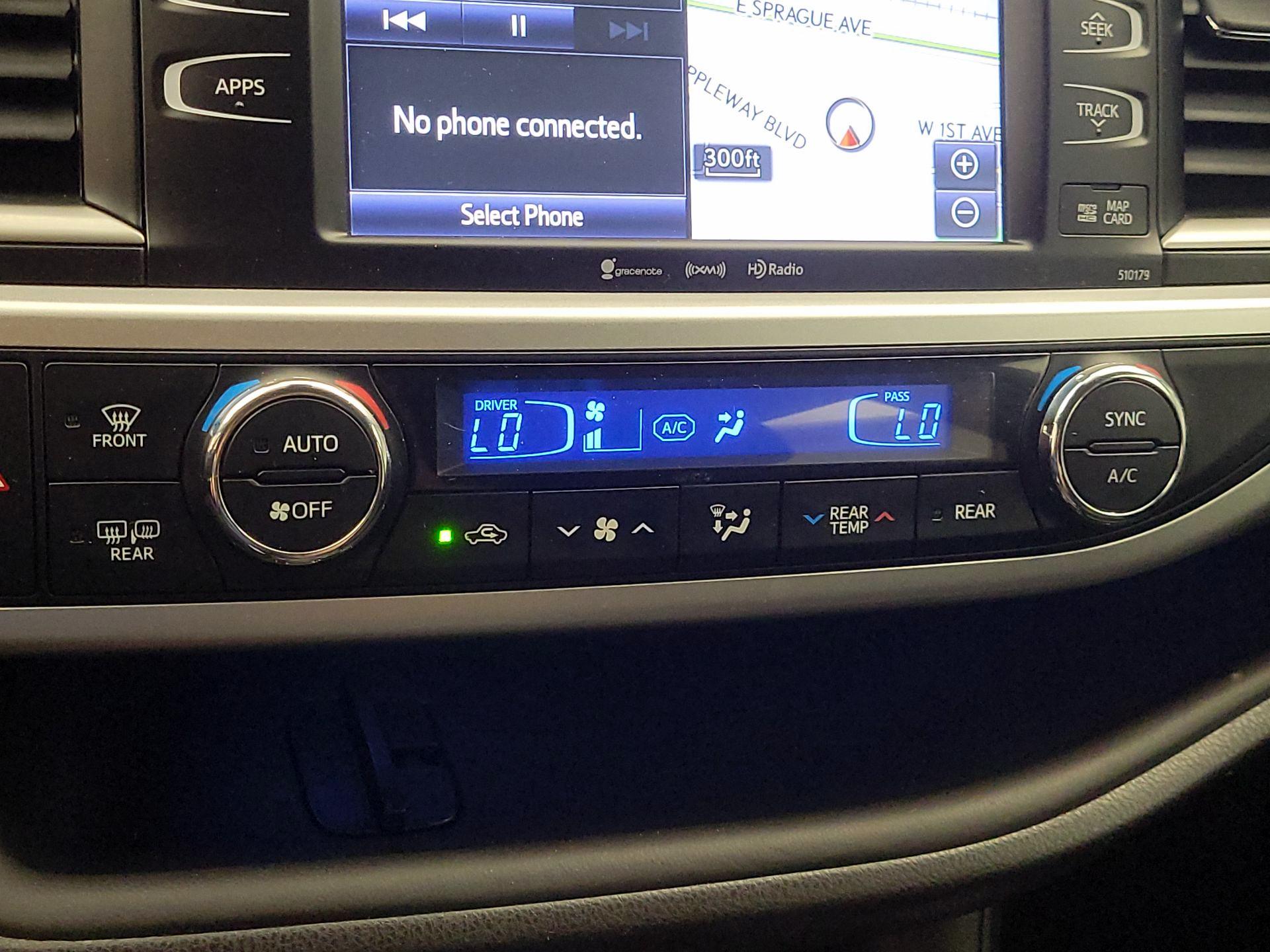Thumbnail: 2018 Toyota Highlander - 17