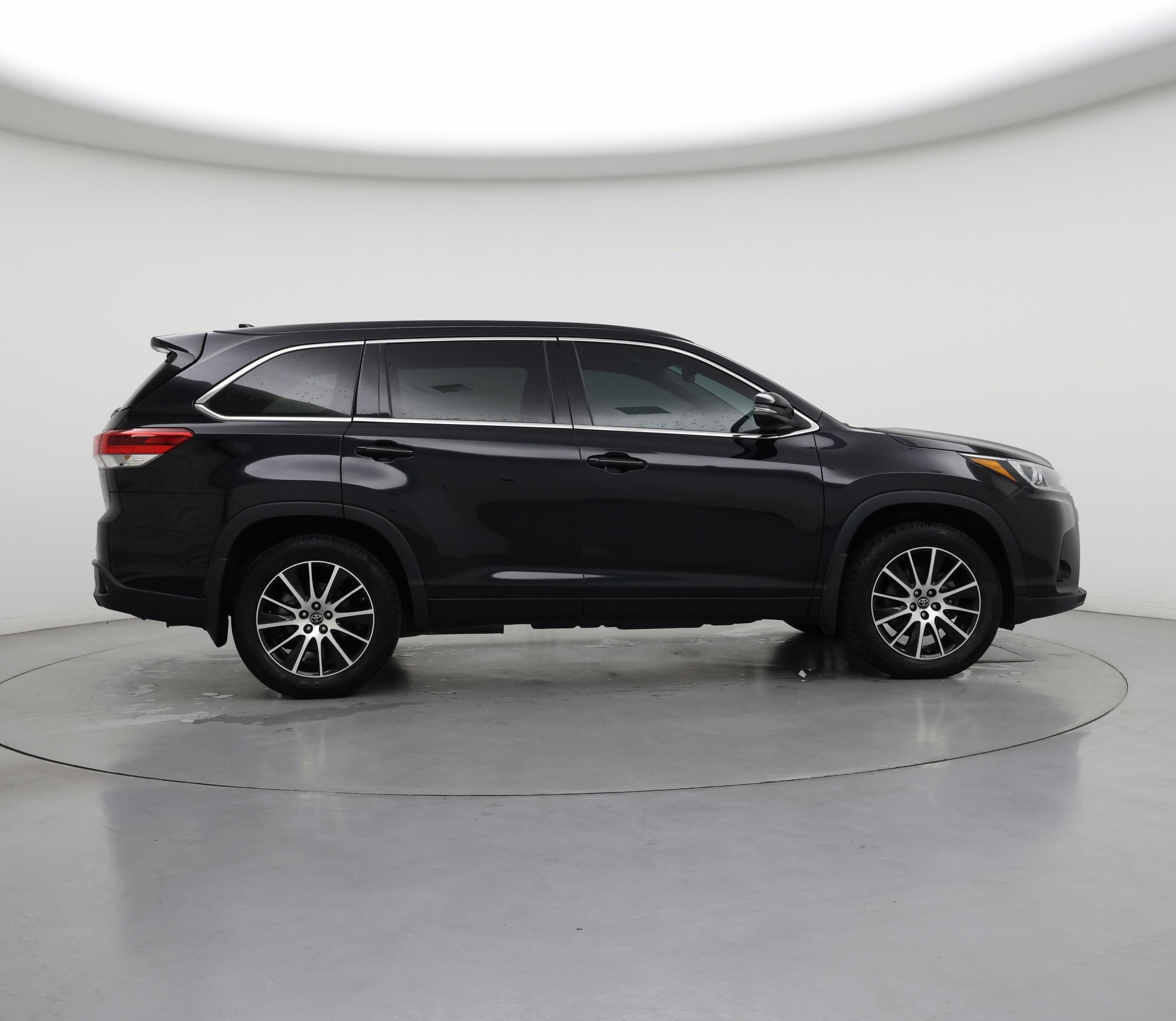 Thumbnail: 2018 Toyota Highlander - 7