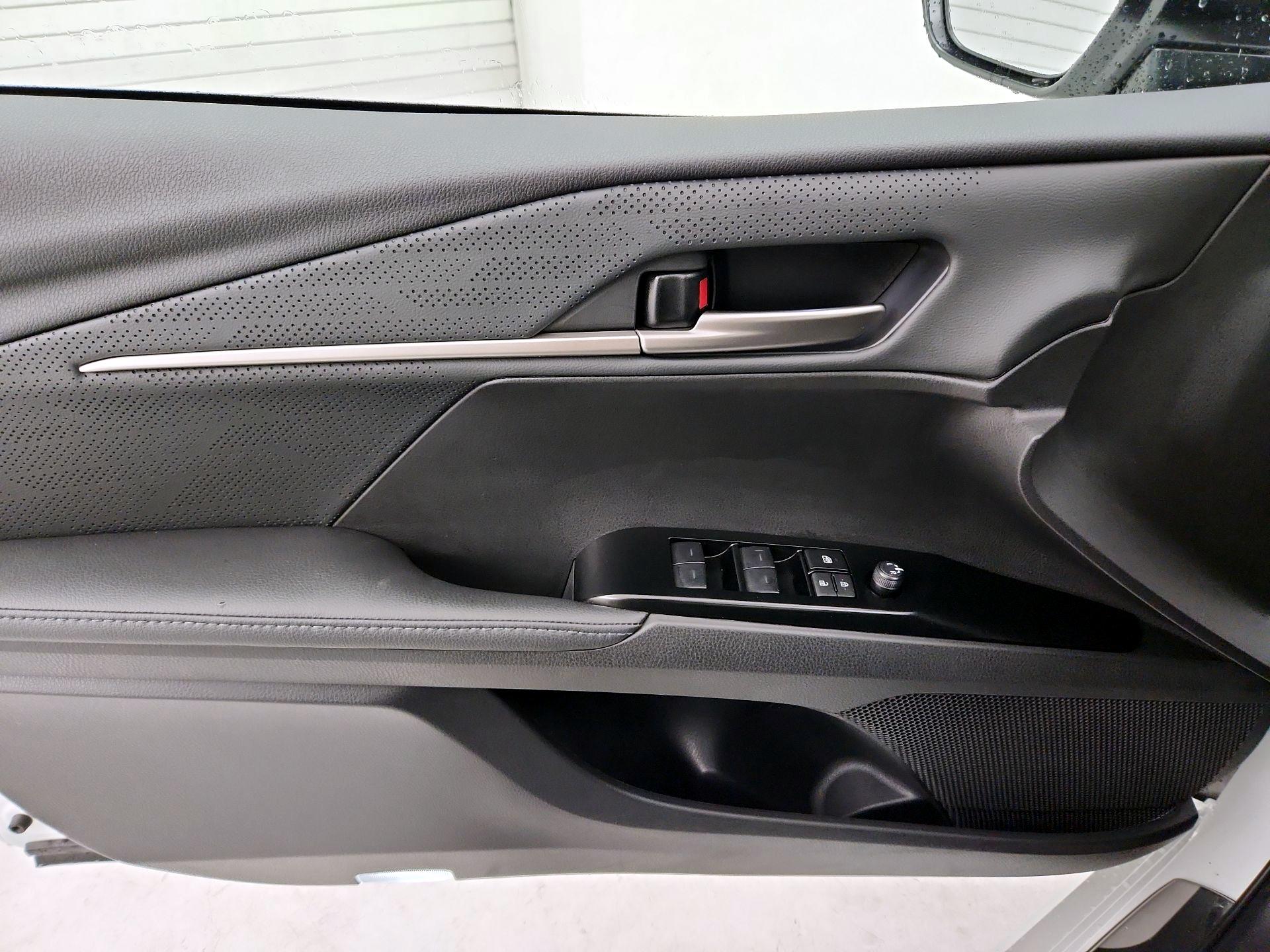 Thumbnail: 2025 Toyota Camry - 12