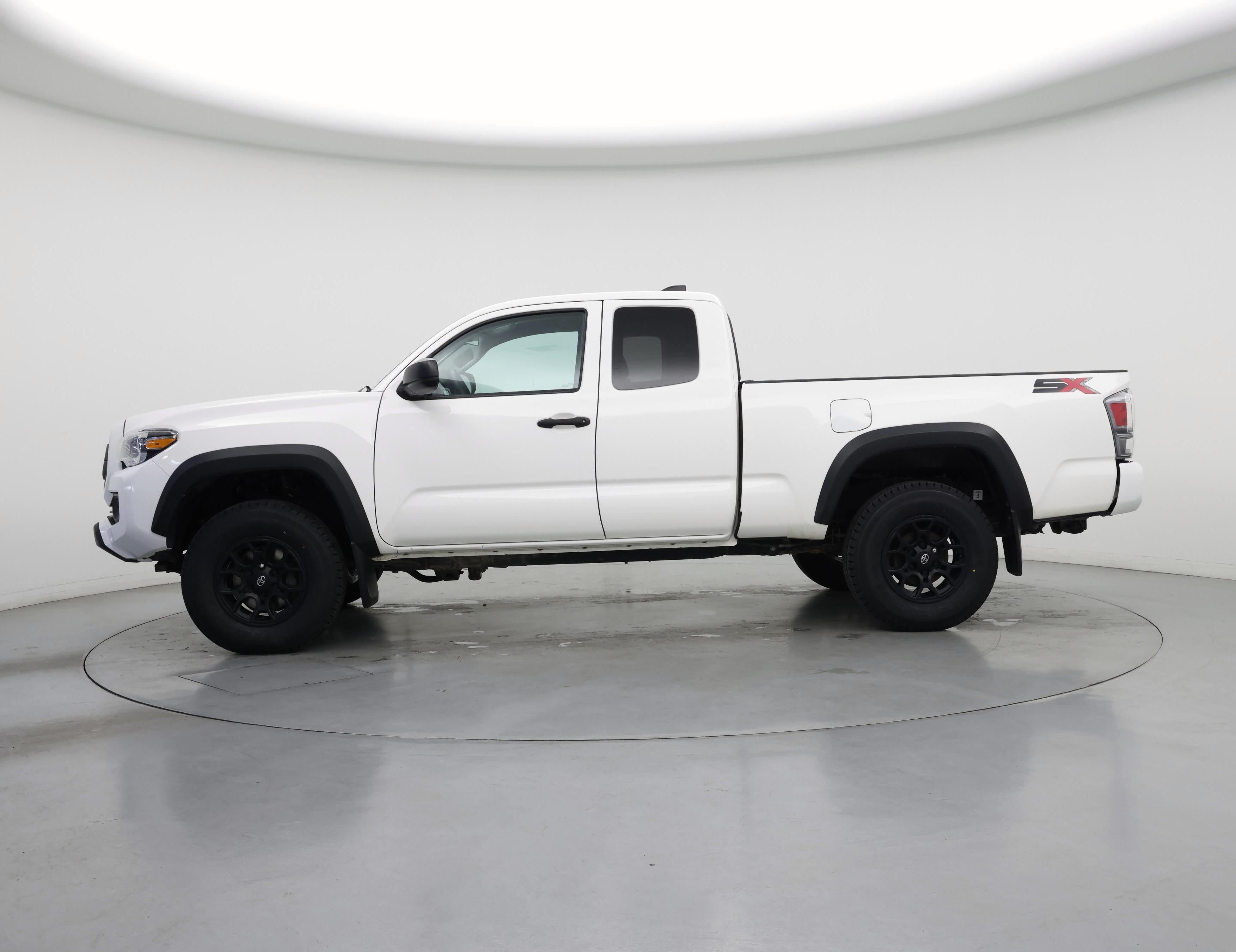 Thumbnail: 2021 Toyota Tacoma - 3