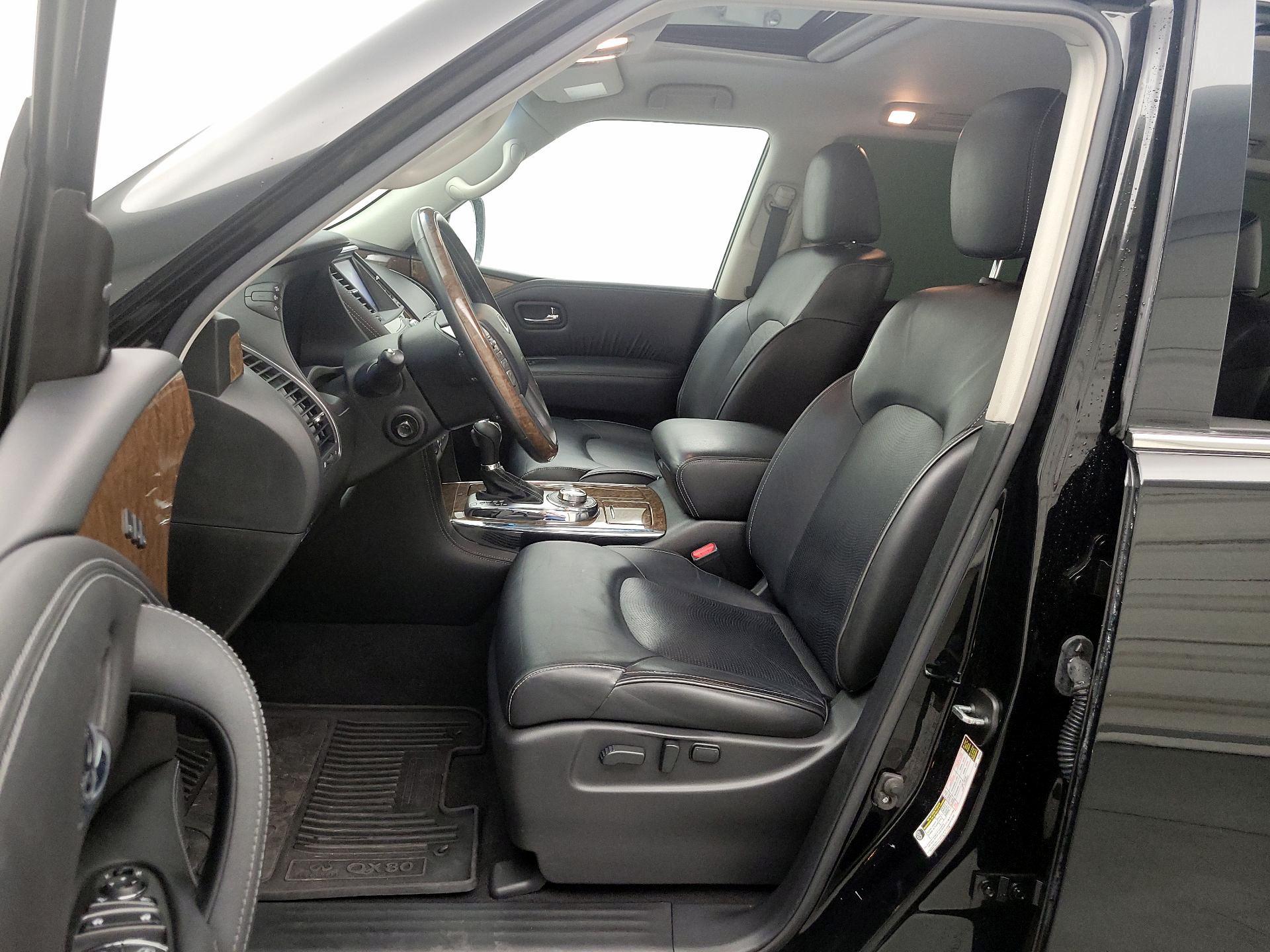 Thumbnail: 2017 INFINITI QX80 - 11