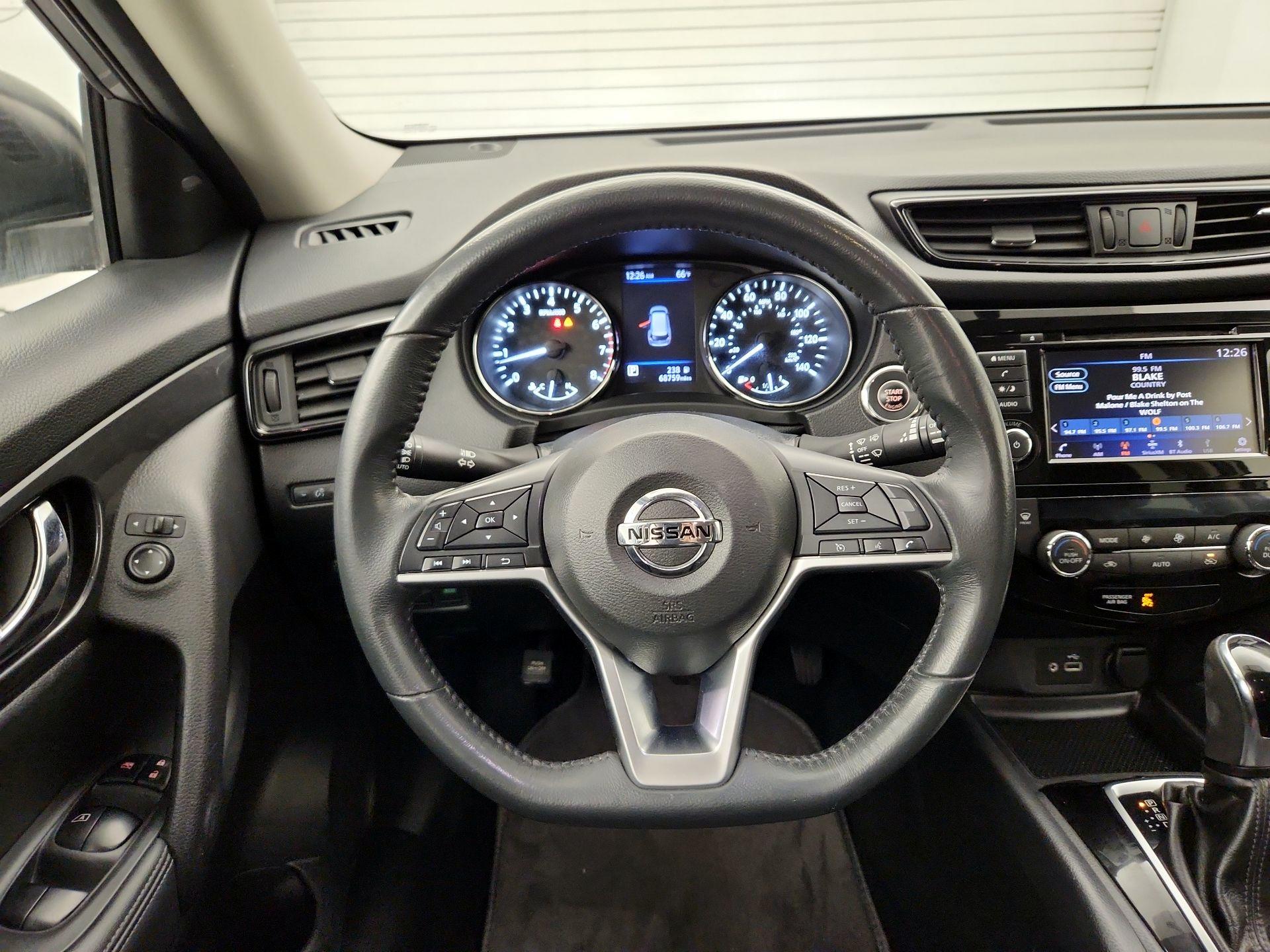 Thumbnail: 2018 Nissan Rogue - 10