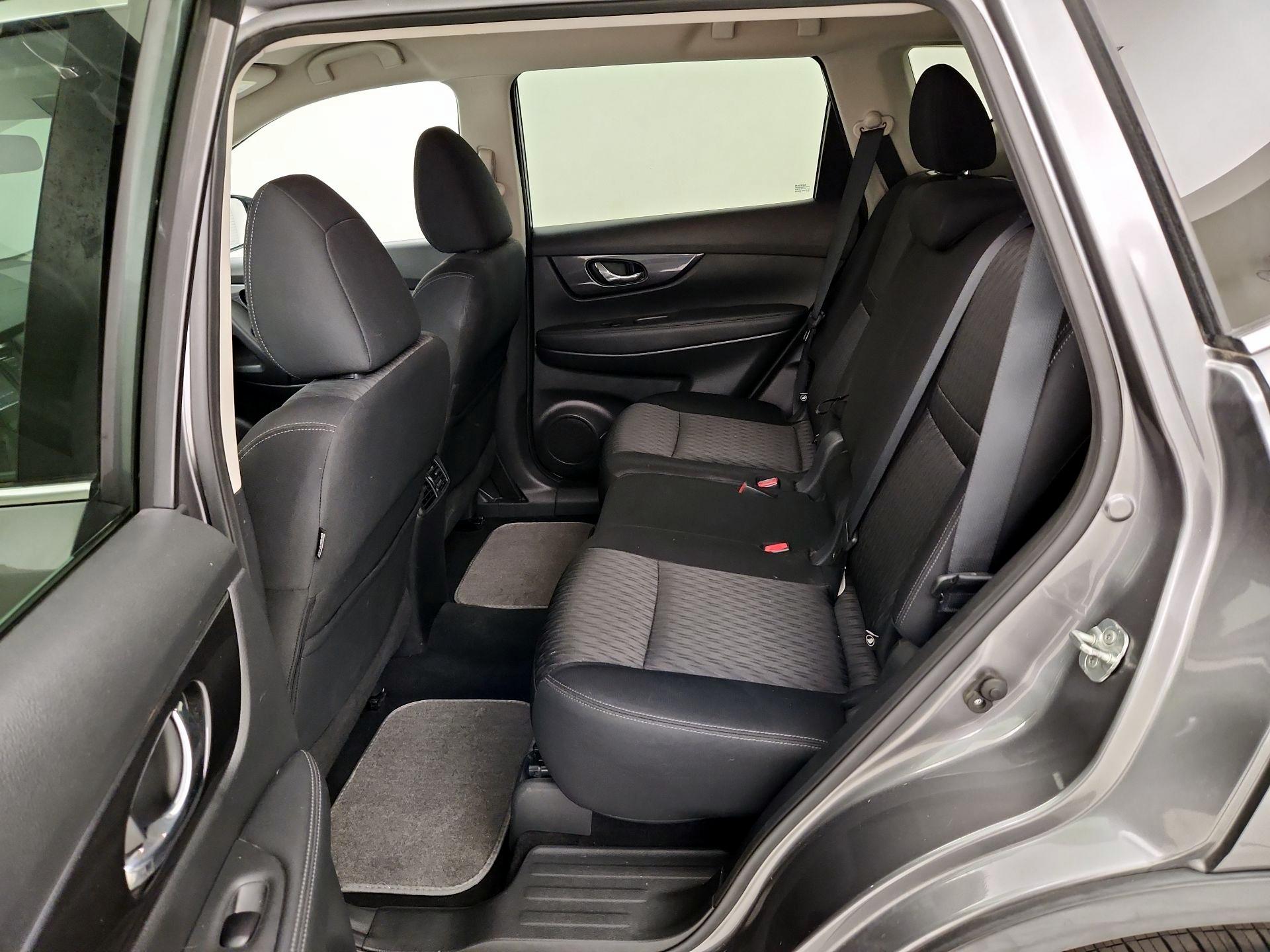 Thumbnail: 2018 Nissan Rogue - 19