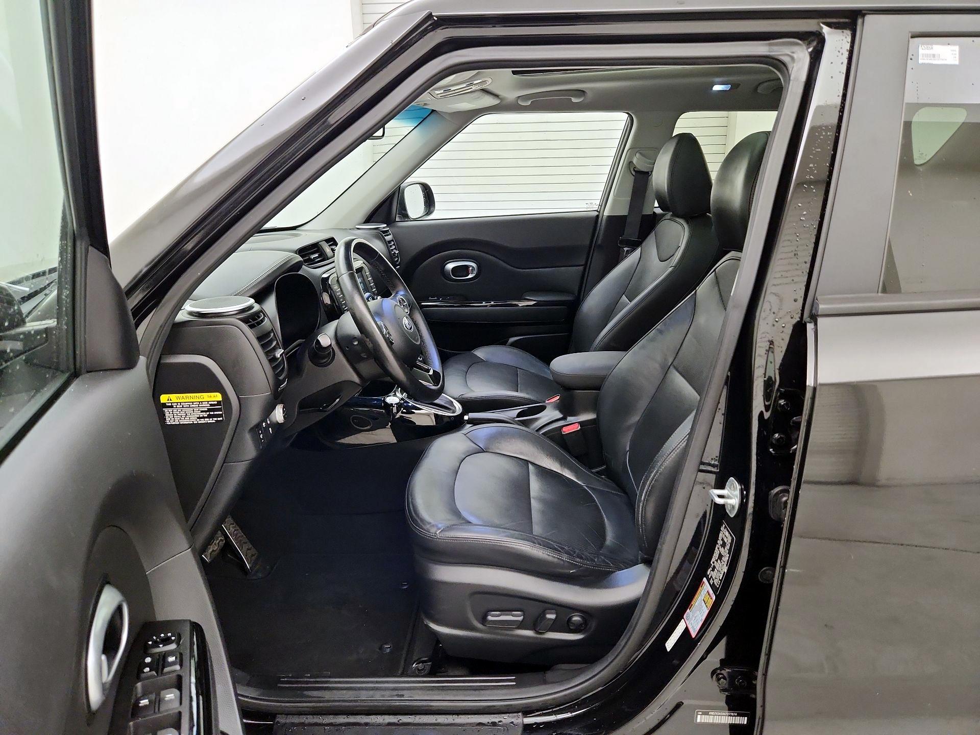 Thumbnail: 2016 Kia Soul - 11
