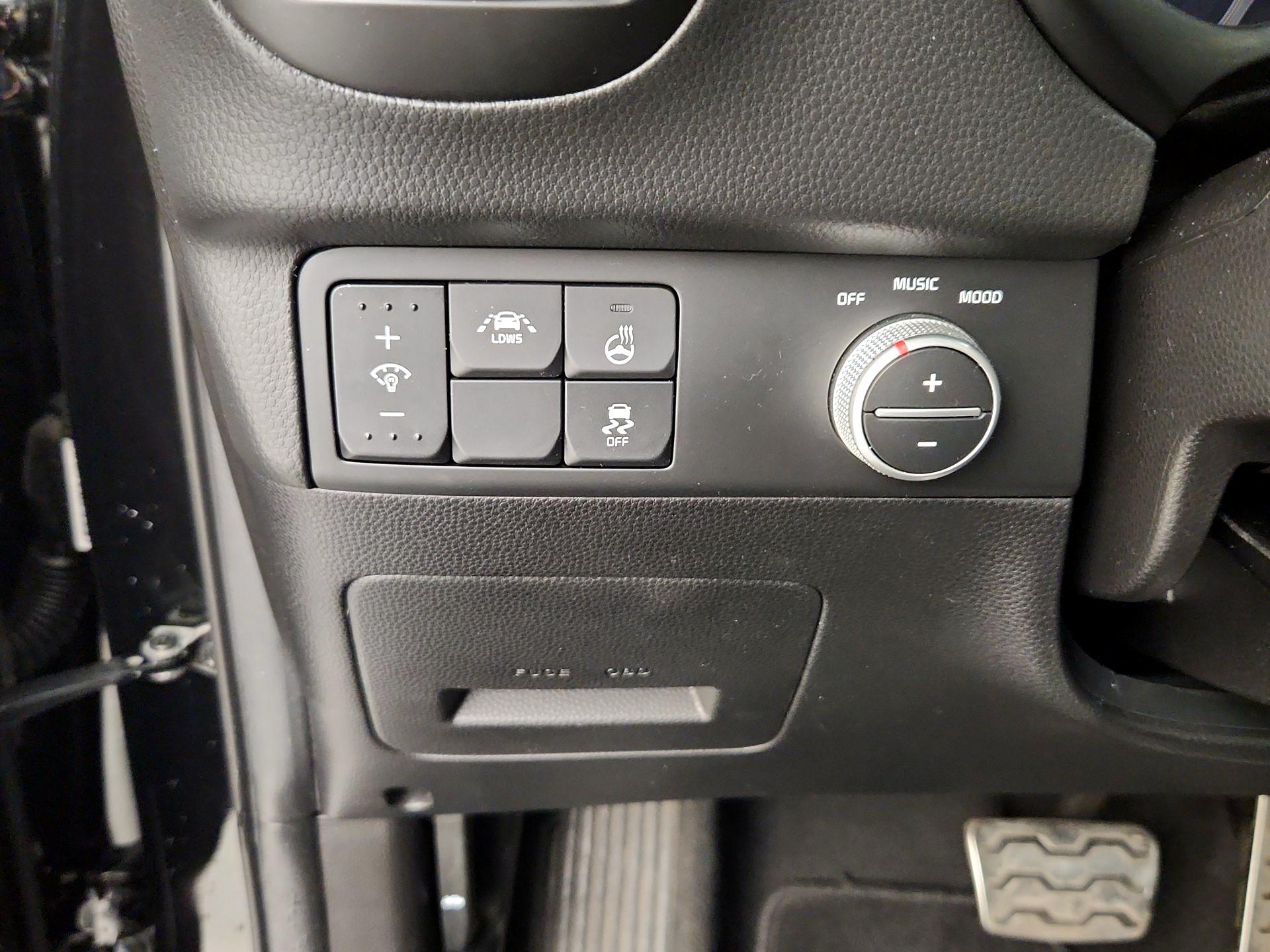 Thumbnail: 2016 Kia Soul - 13