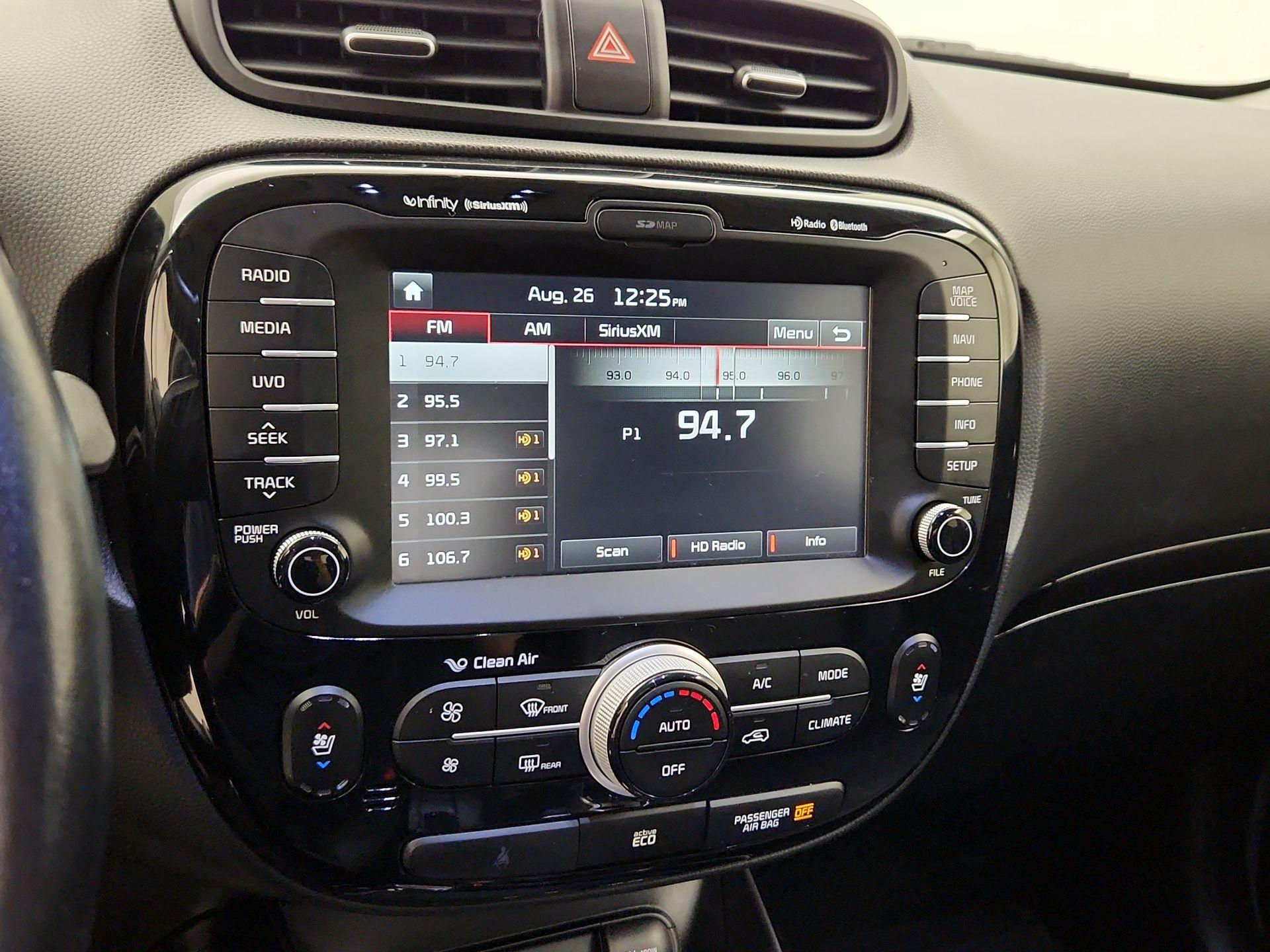 Thumbnail: 2016 Kia Soul - 16