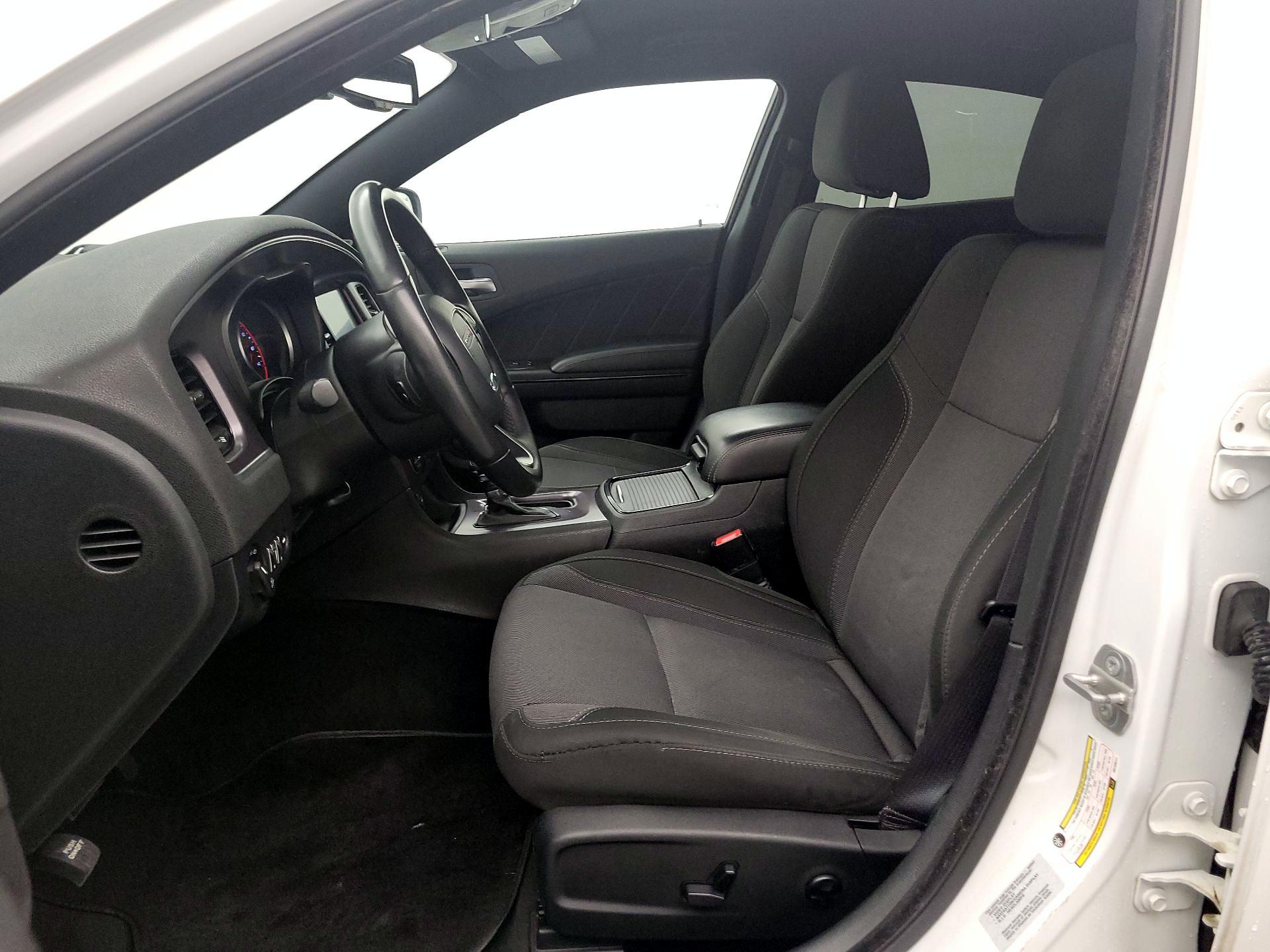 Thumbnail: 2016 Dodge Charger - 11