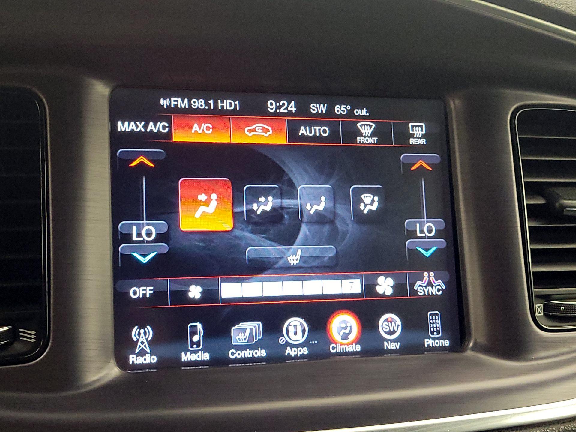 Thumbnail: 2016 Dodge Charger - 17