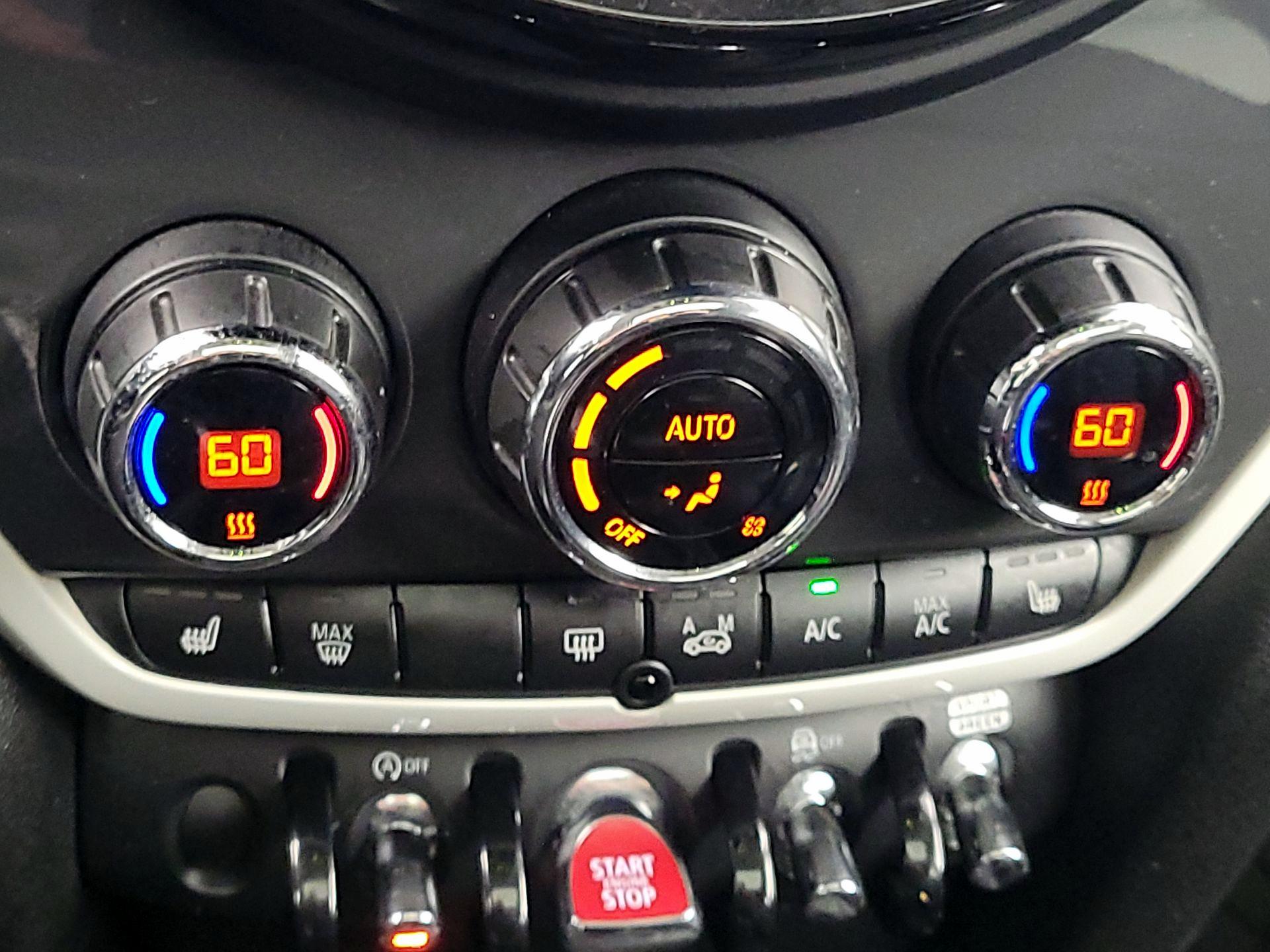 Thumbnail: 2020 MINI Cooper Countryman - 16